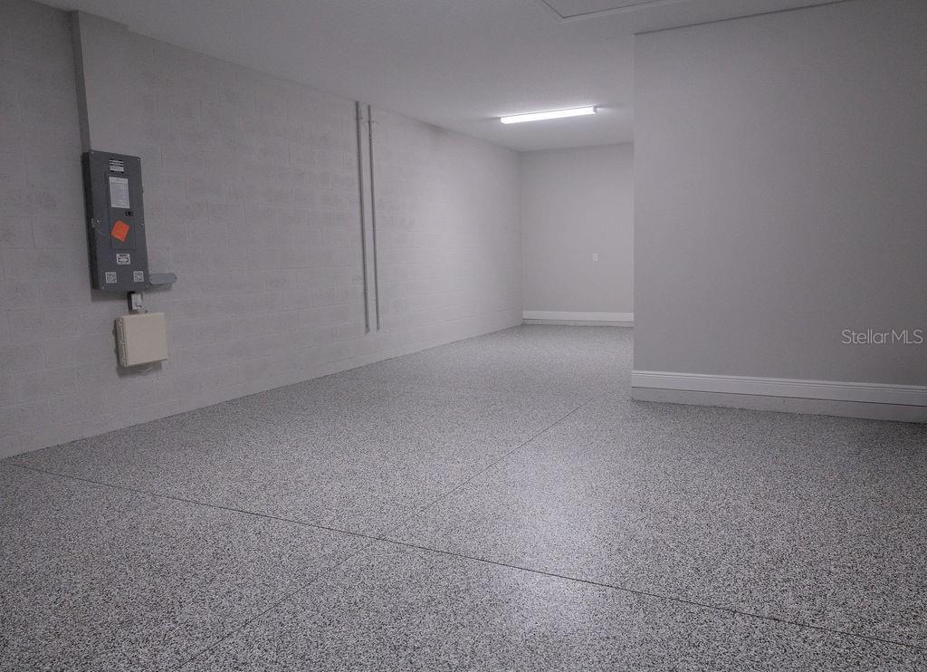 Image 36 of 54 For 8100 Slipway Drive