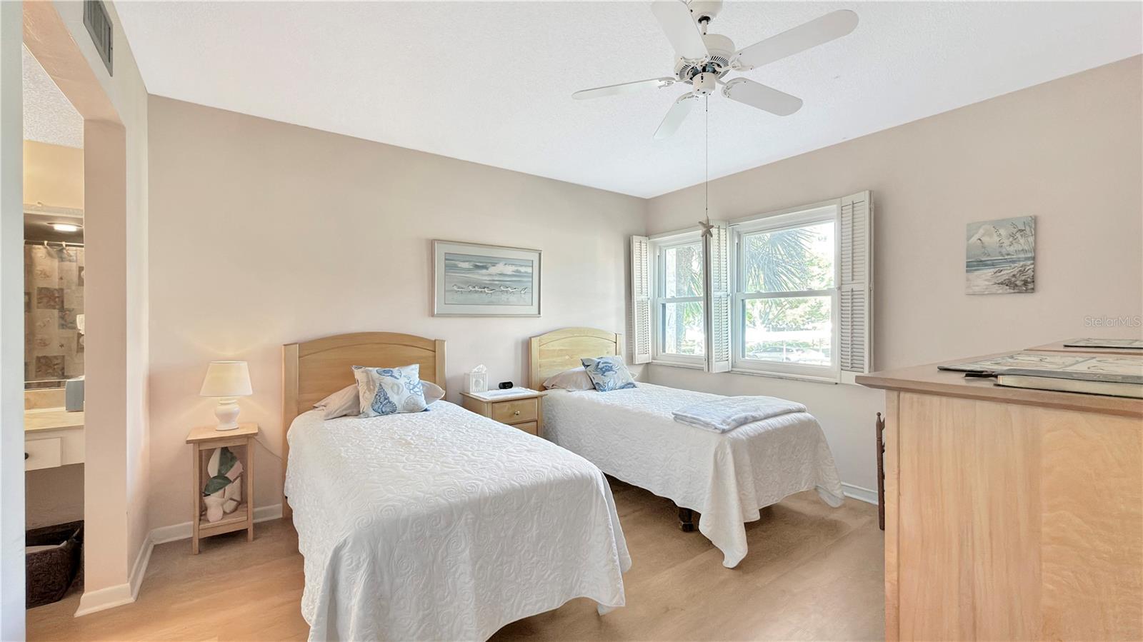 Image 15 of 36 For 14255 Rosemary Lane 8216