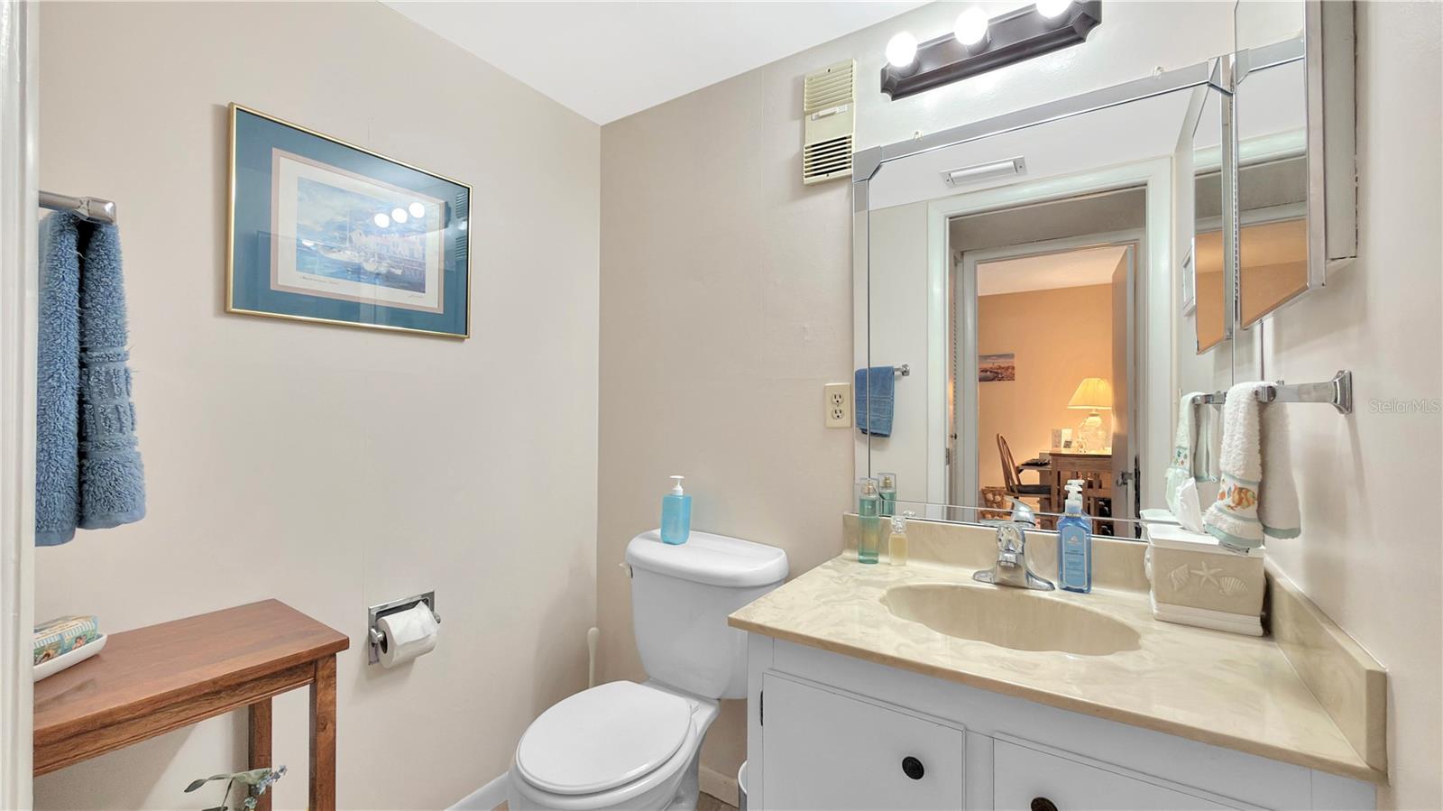 Image 26 of 36 For 14255 Rosemary Lane 8216