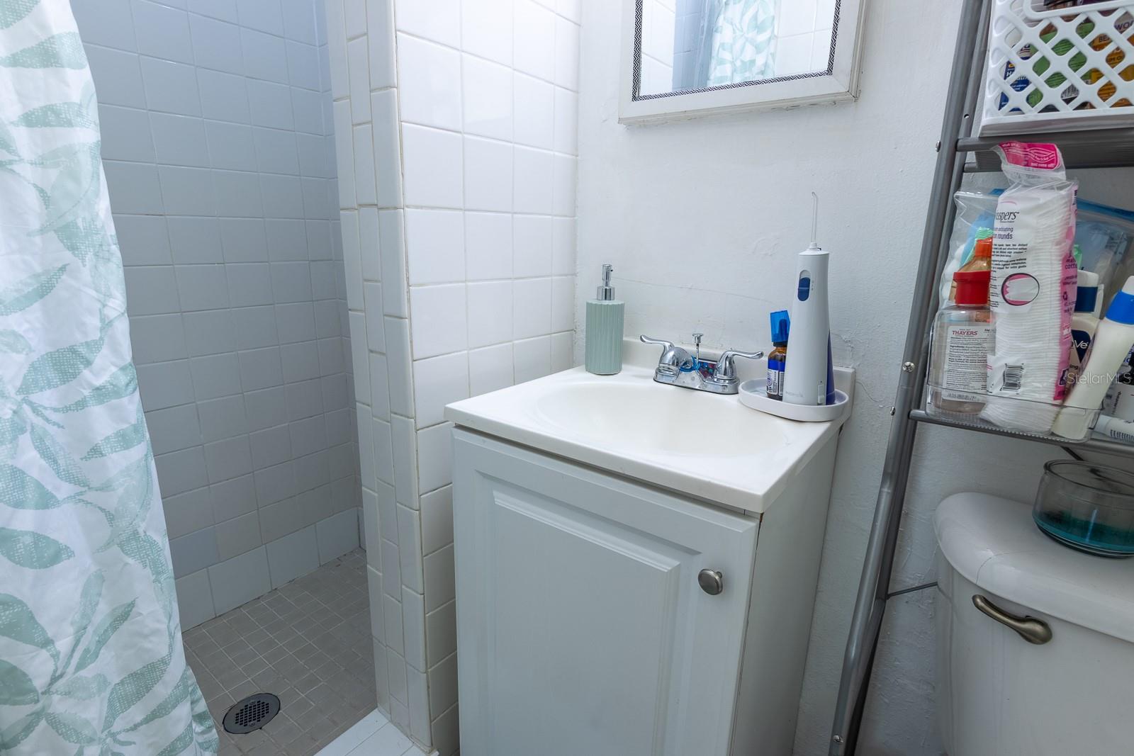 Image 21 of 59 For 610 East Avenue