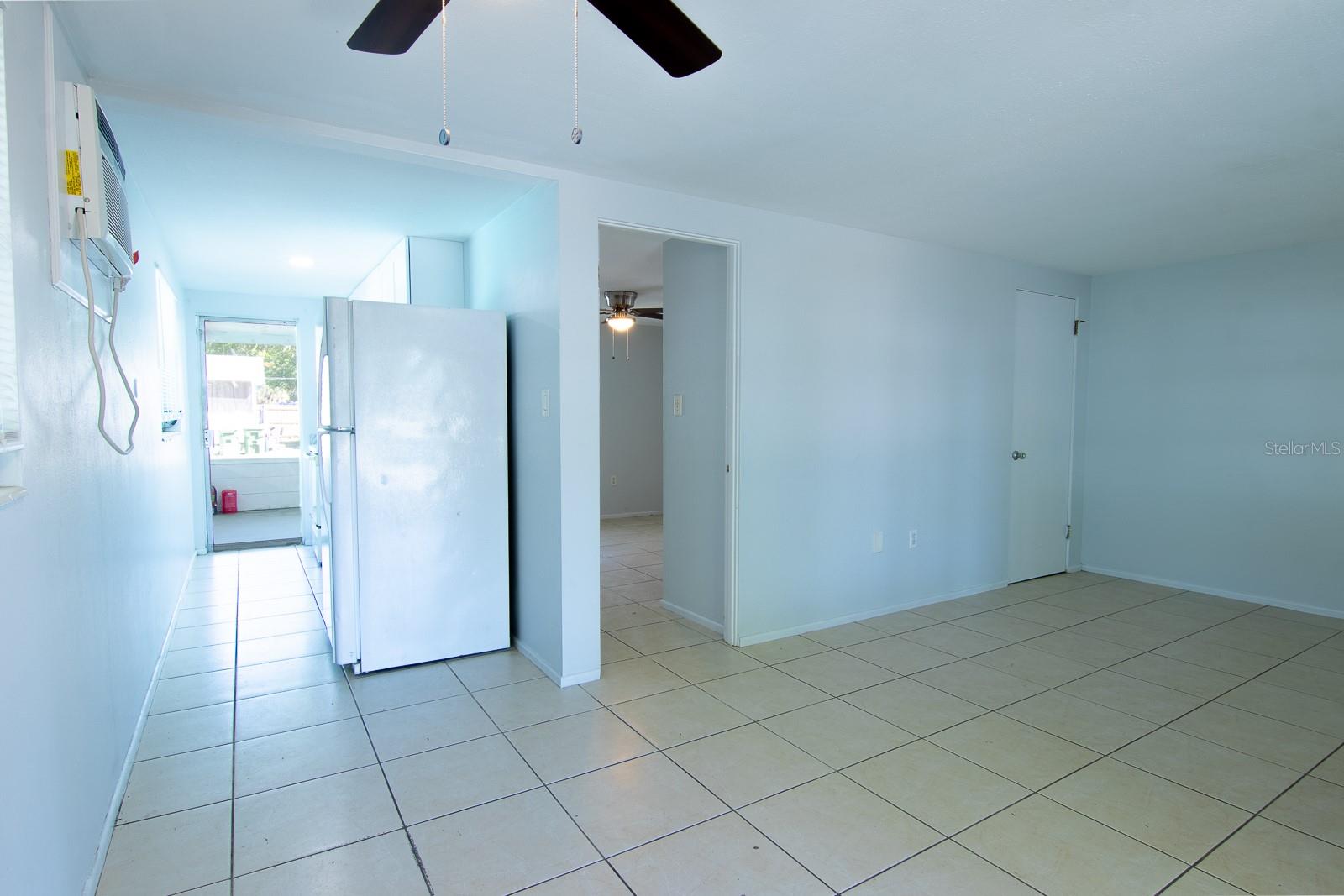 Image 25 of 59 For 610 East Avenue