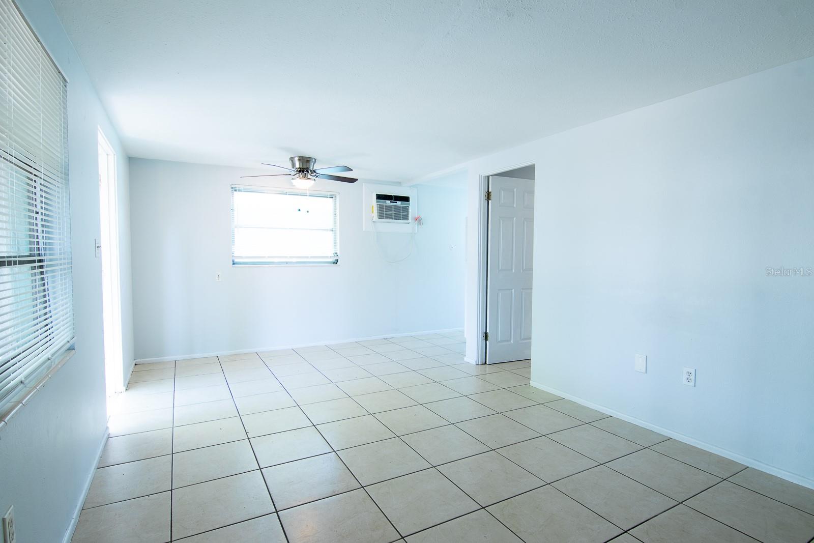 Image 27 of 59 For 610 East Avenue