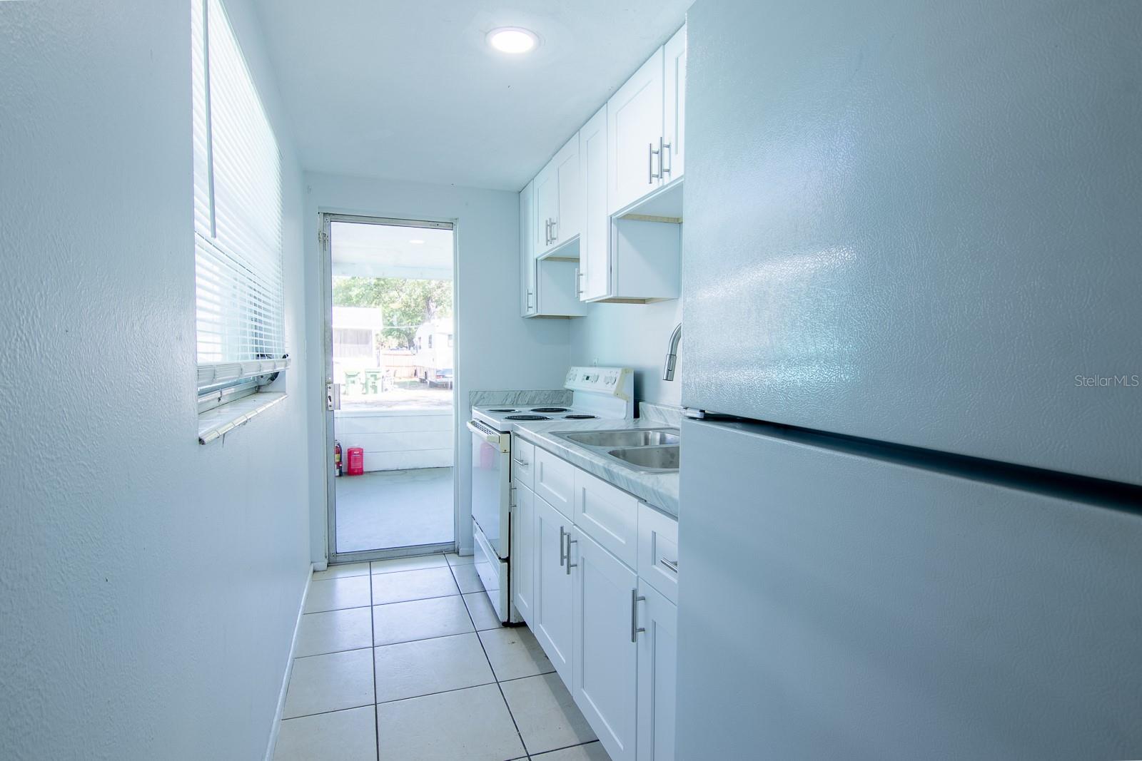 Image 28 of 59 For 610 East Avenue