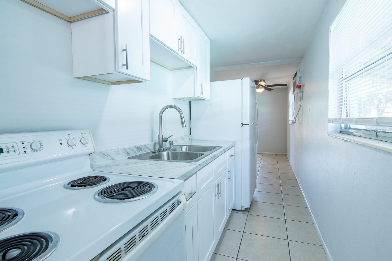 Image 29 of 59 For 610 East Avenue