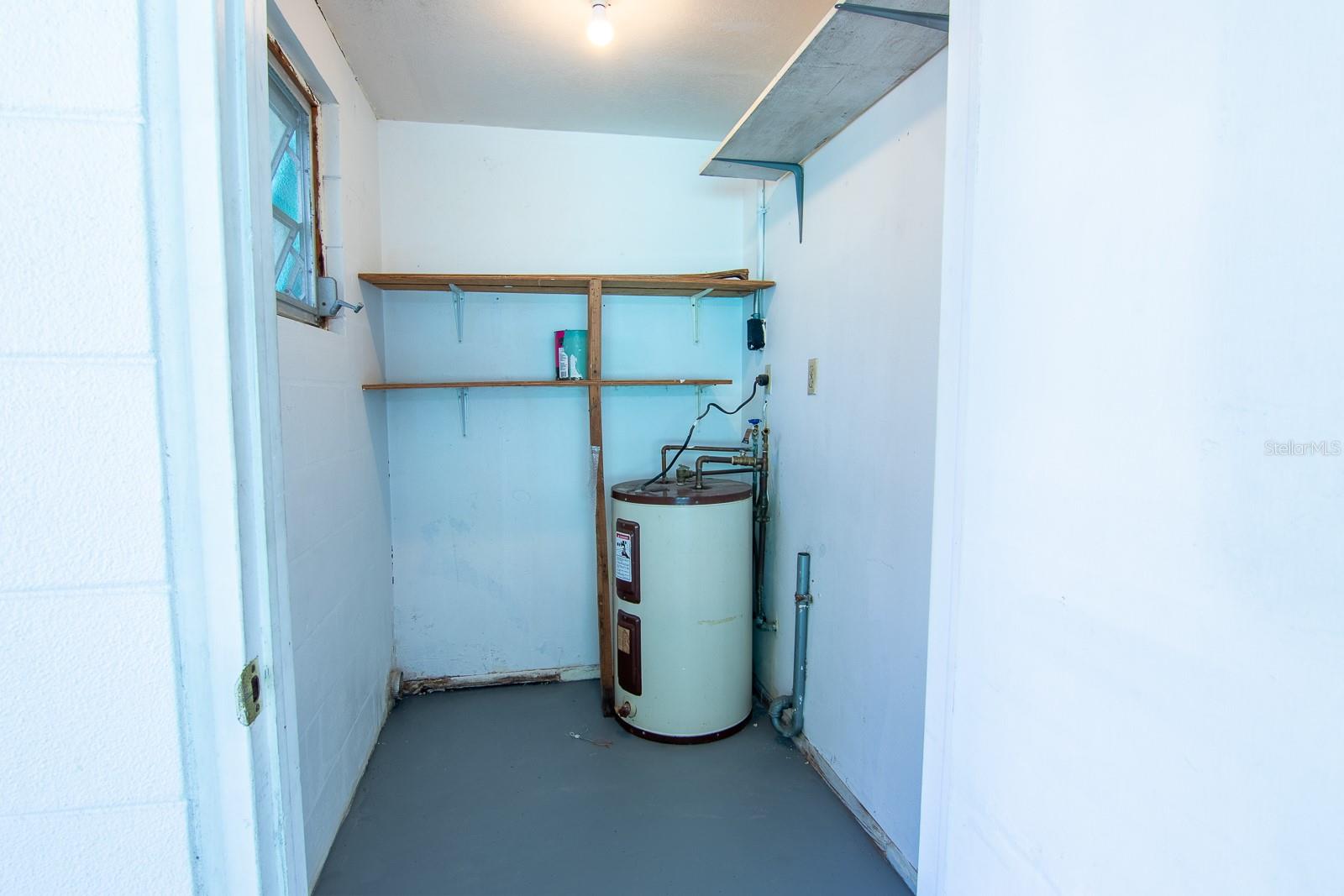 Image 34 of 59 For 610 East Avenue