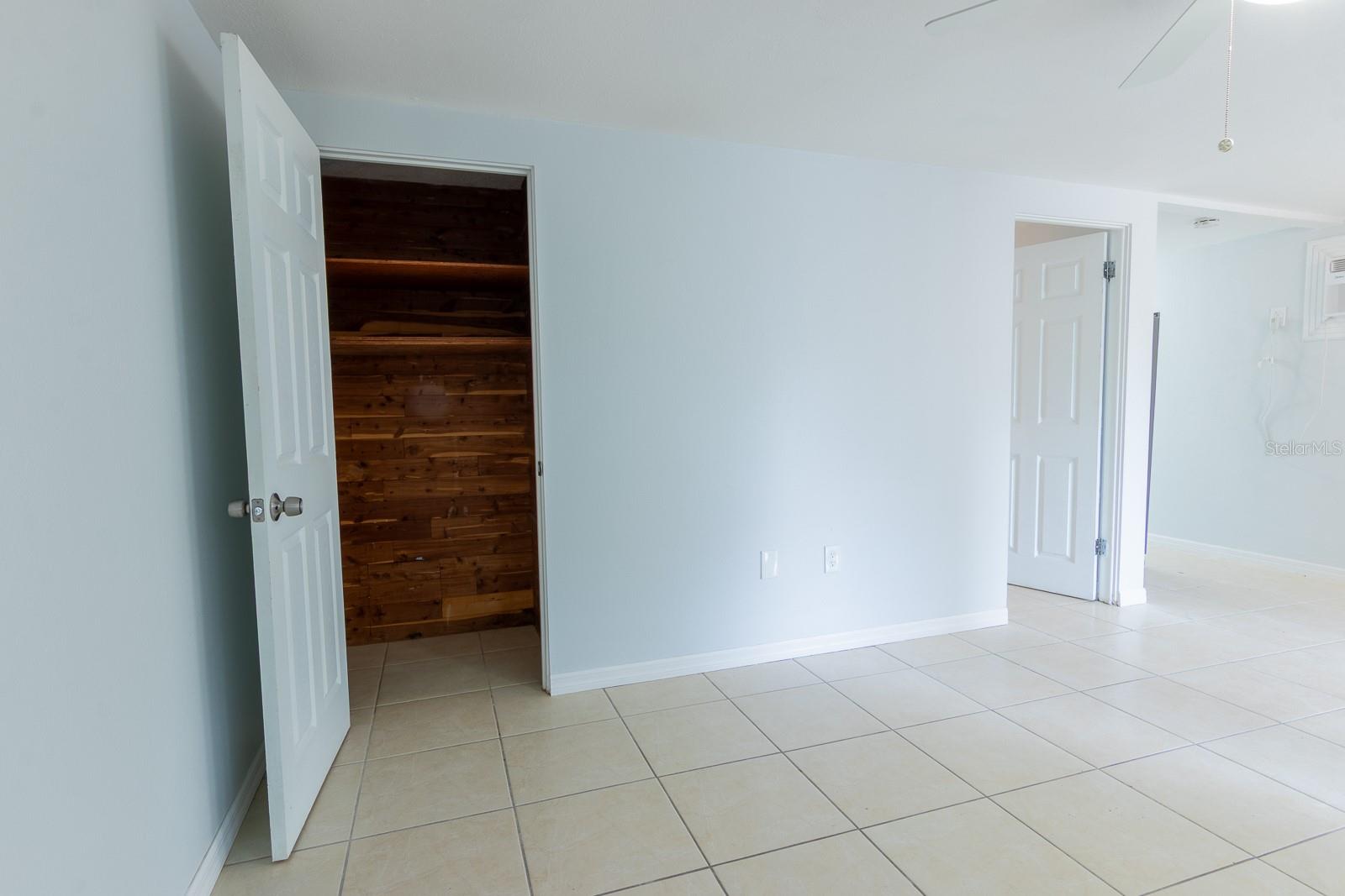 Image 41 of 59 For 610 East Avenue