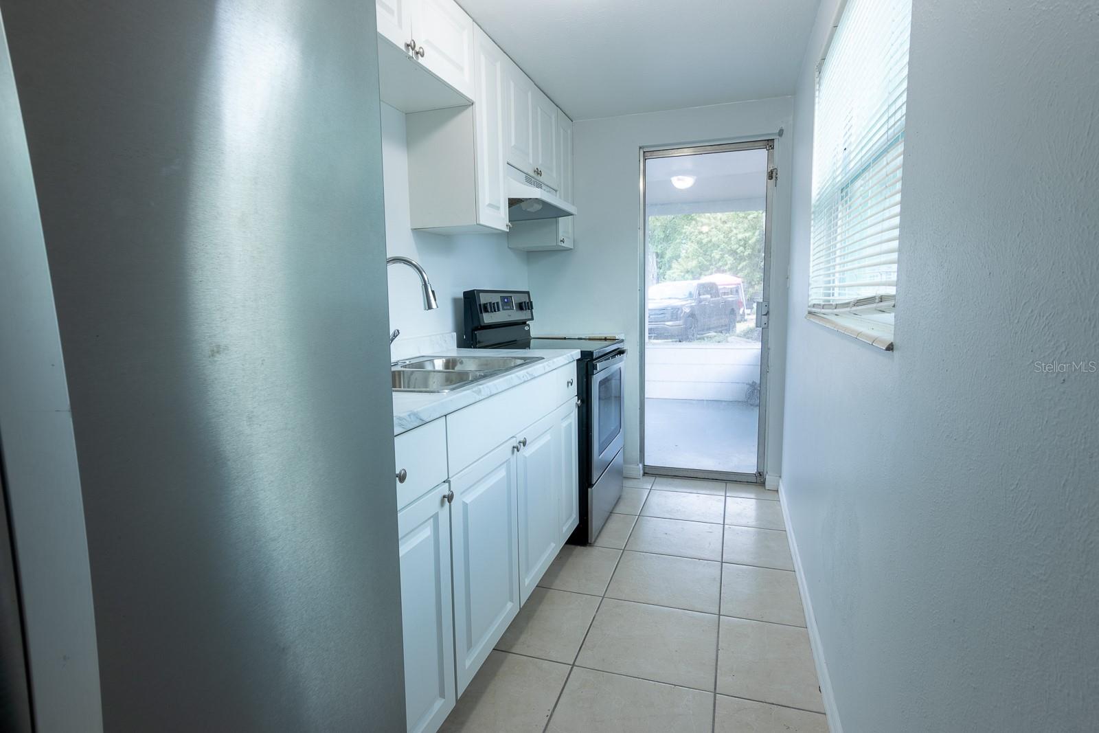 Image 44 of 59 For 610 East Avenue