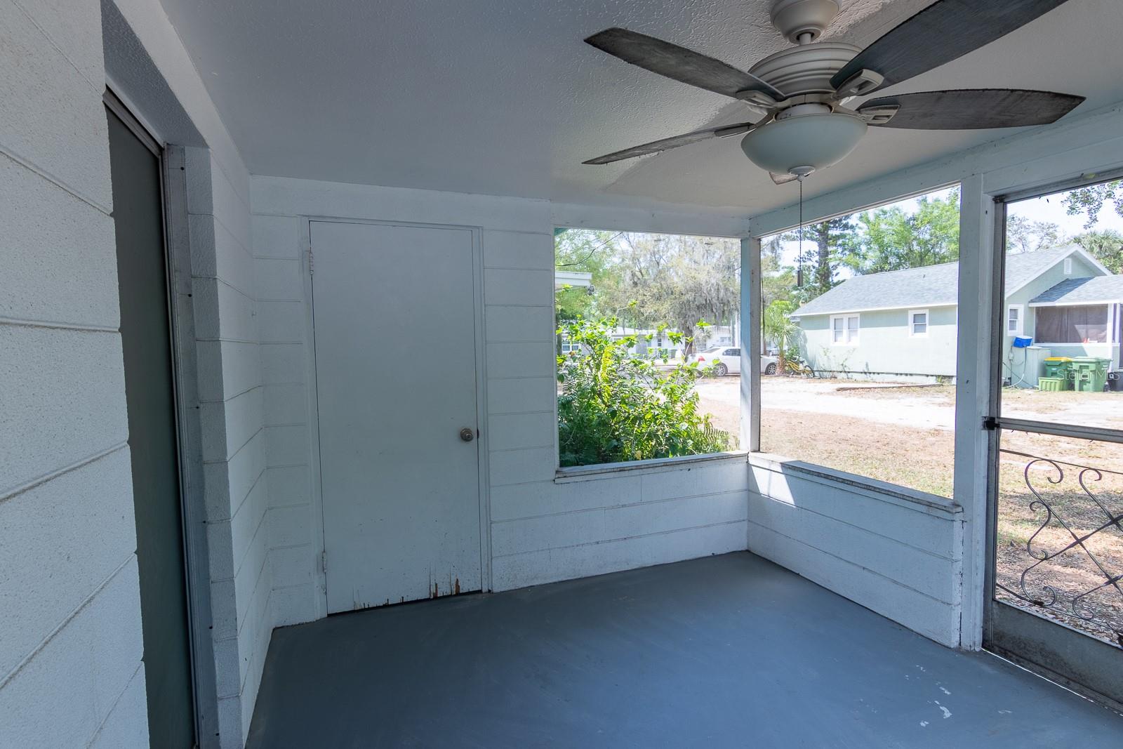 Image 49 of 59 For 610 East Avenue