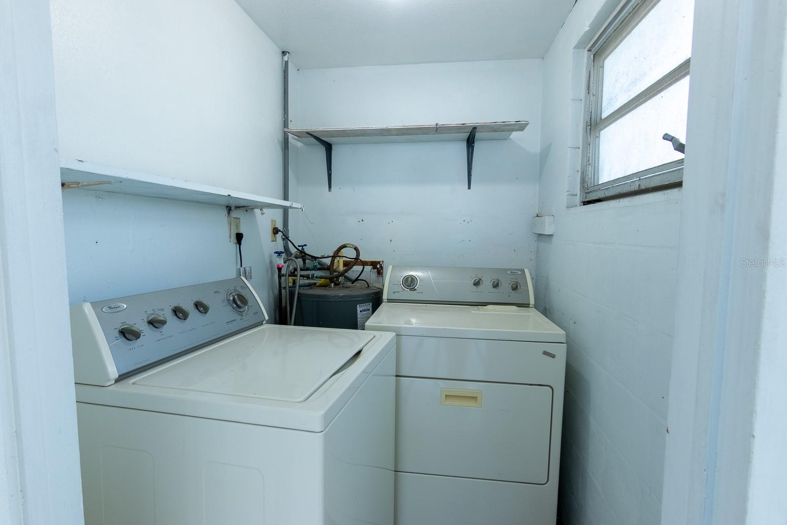 Image 50 of 59 For 610 East Avenue