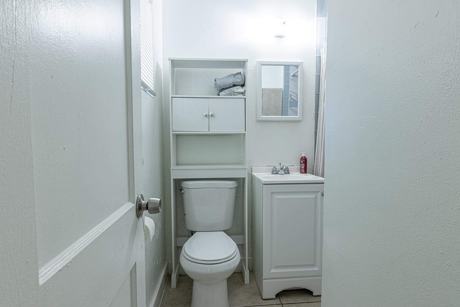 Image 9 of 59 For 610 East Avenue