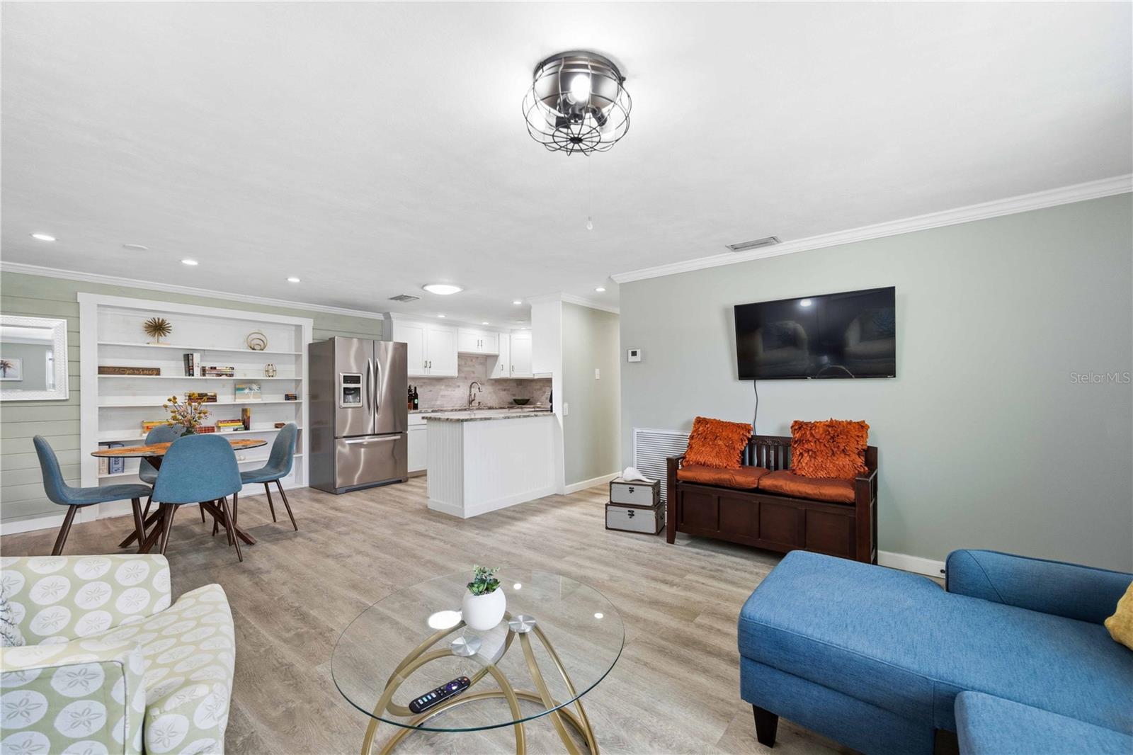 Image 10 of 55 For 370 Fray Street