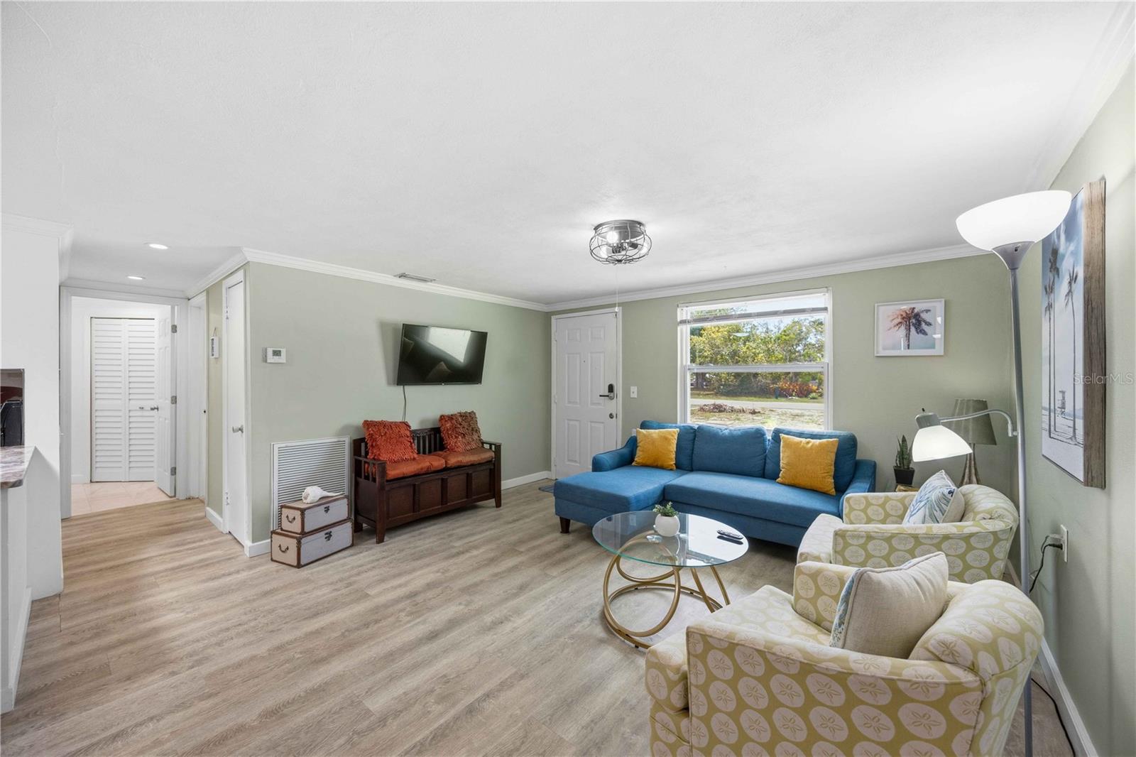 Image 14 of 55 For 370 Fray Street