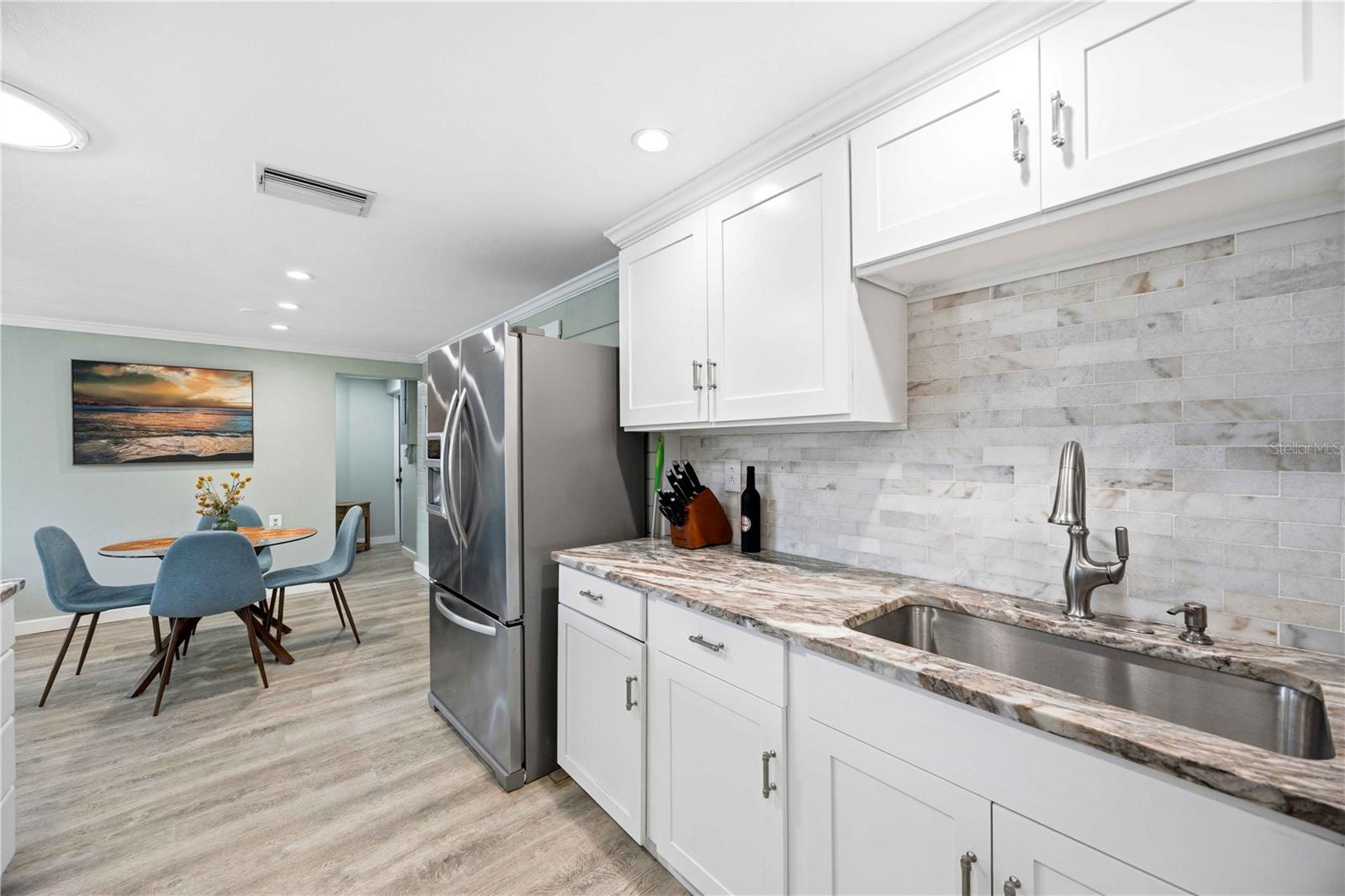 Image 17 of 55 For 370 Fray Street