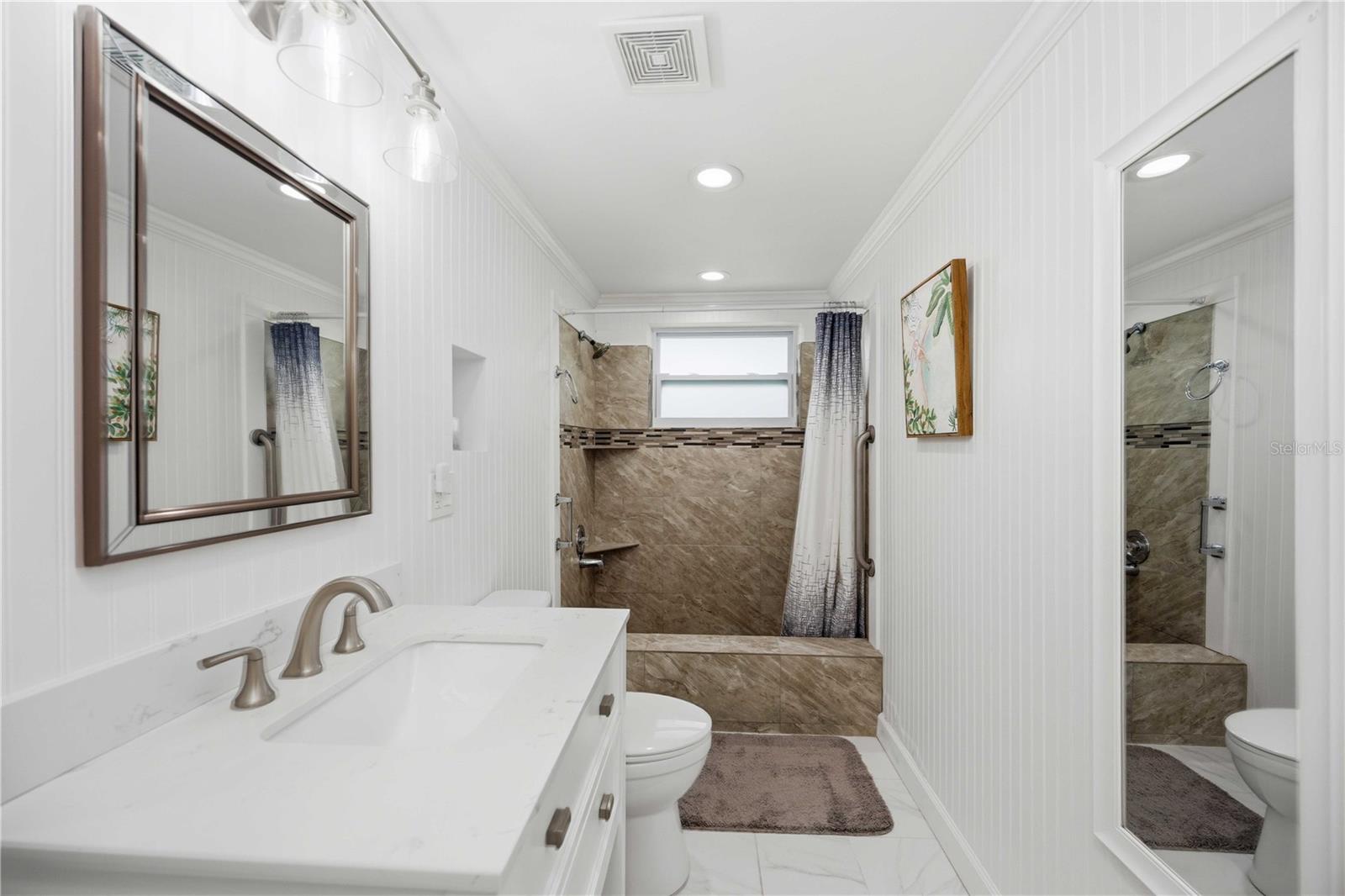 Image 22 of 55 For 370 Fray Street