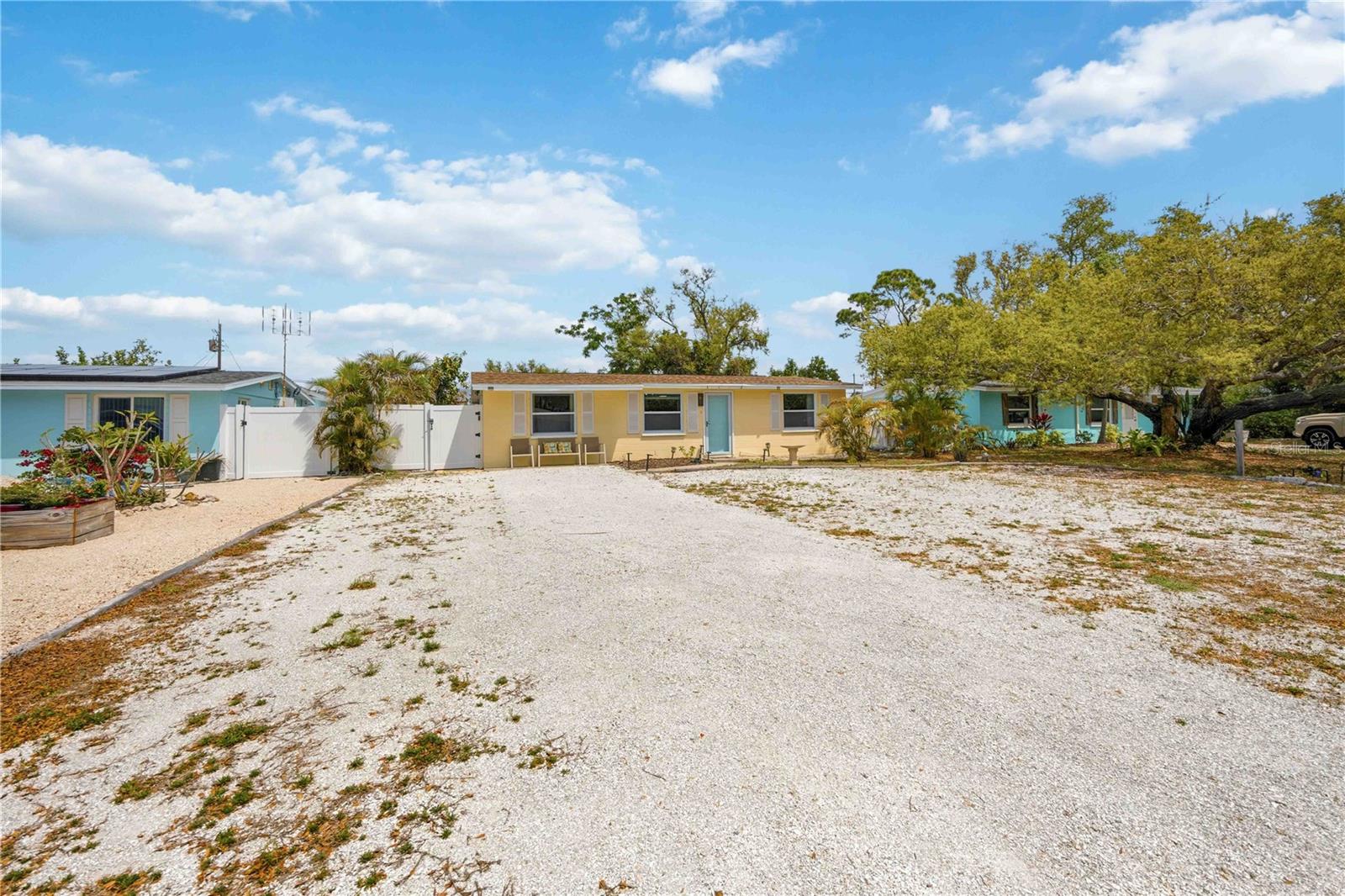 Image 3 of 55 For 370 Fray Street