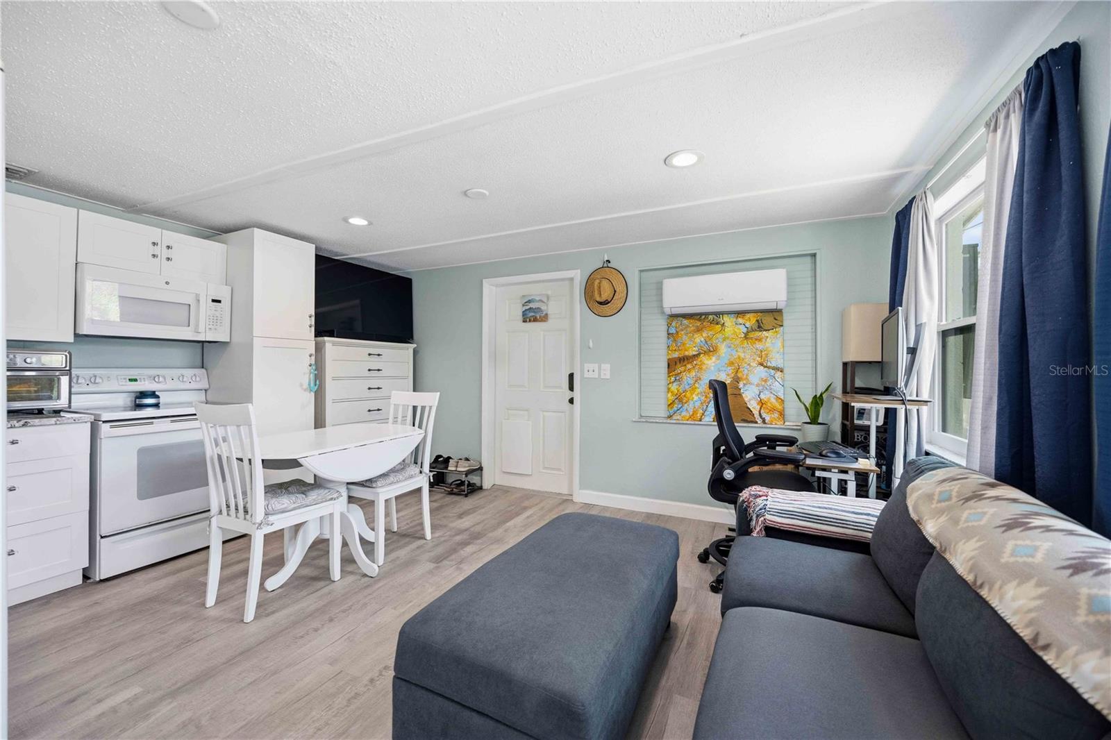 Image 41 of 55 For 370 Fray Street