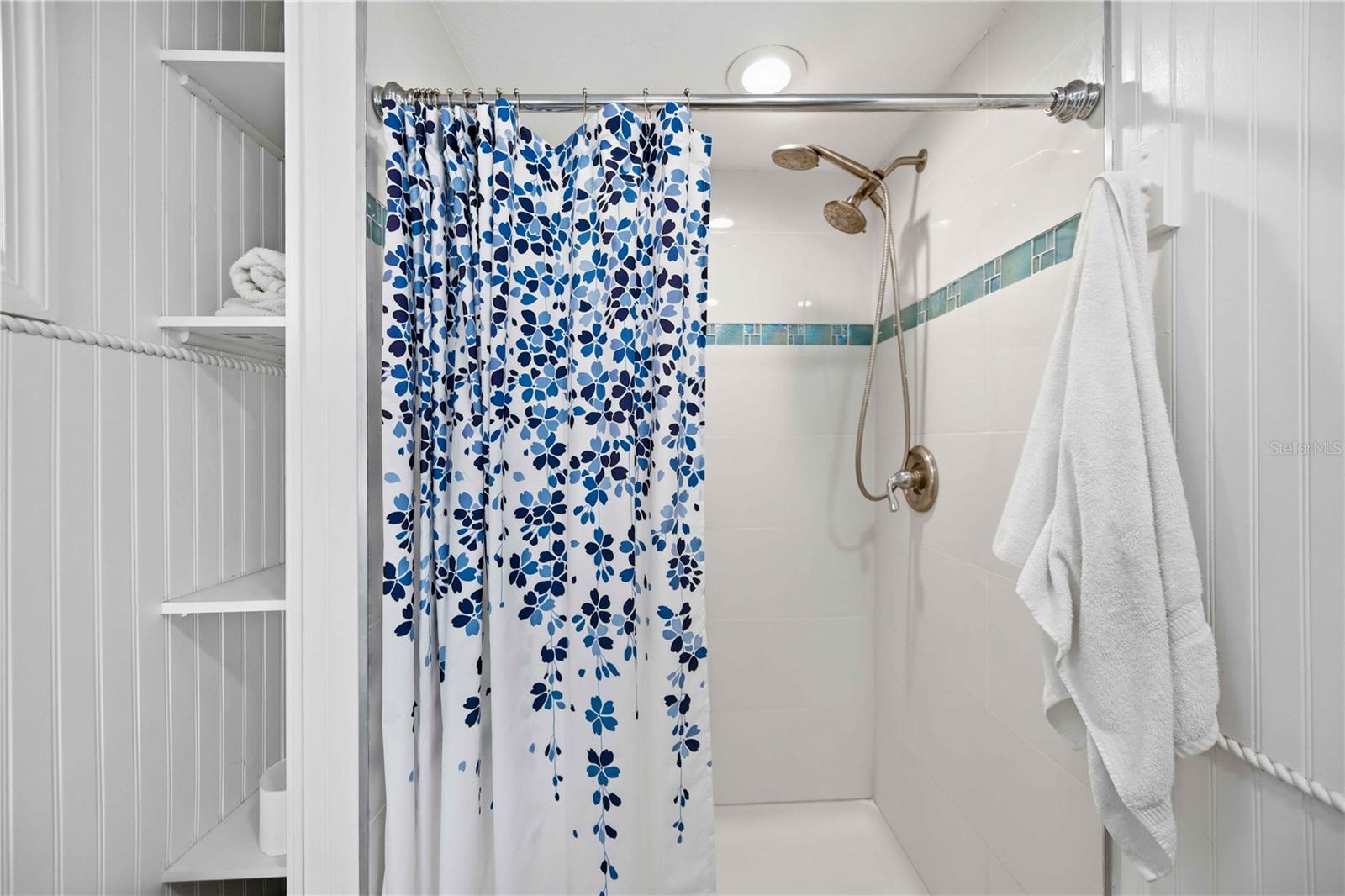 Image 46 of 55 For 370 Fray Street