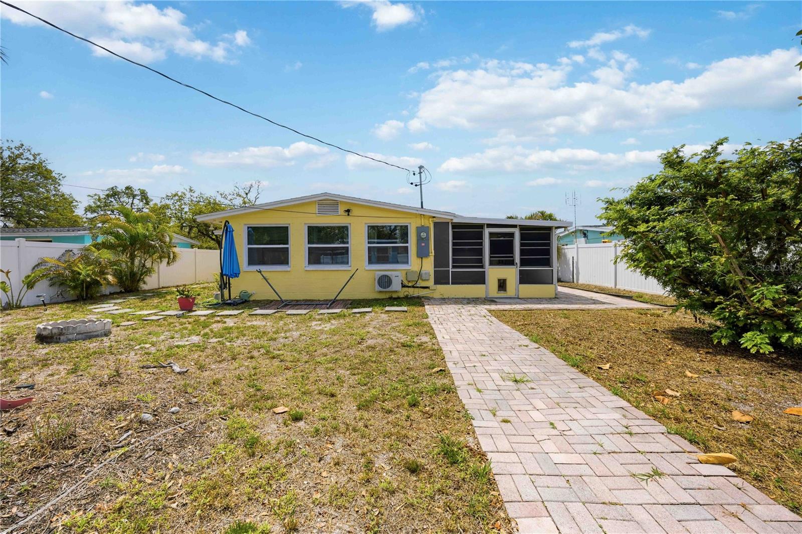 Image 51 of 55 For 370 Fray Street