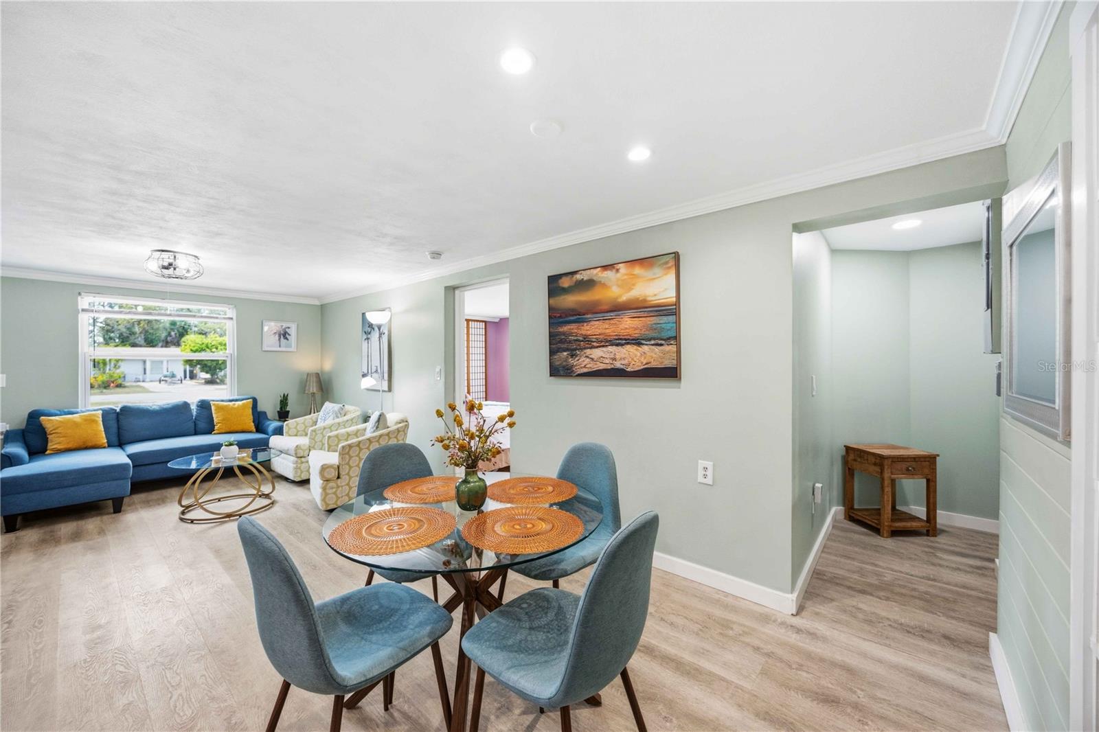 Image 6 of 55 For 370 Fray Street