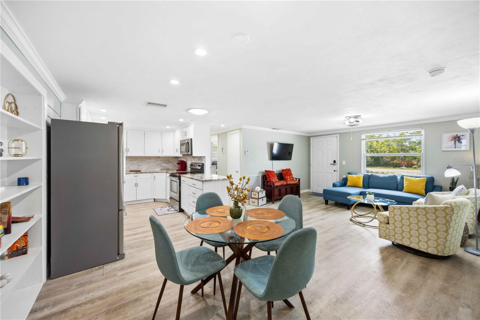 Image 7 of 55 For 370 Fray Street