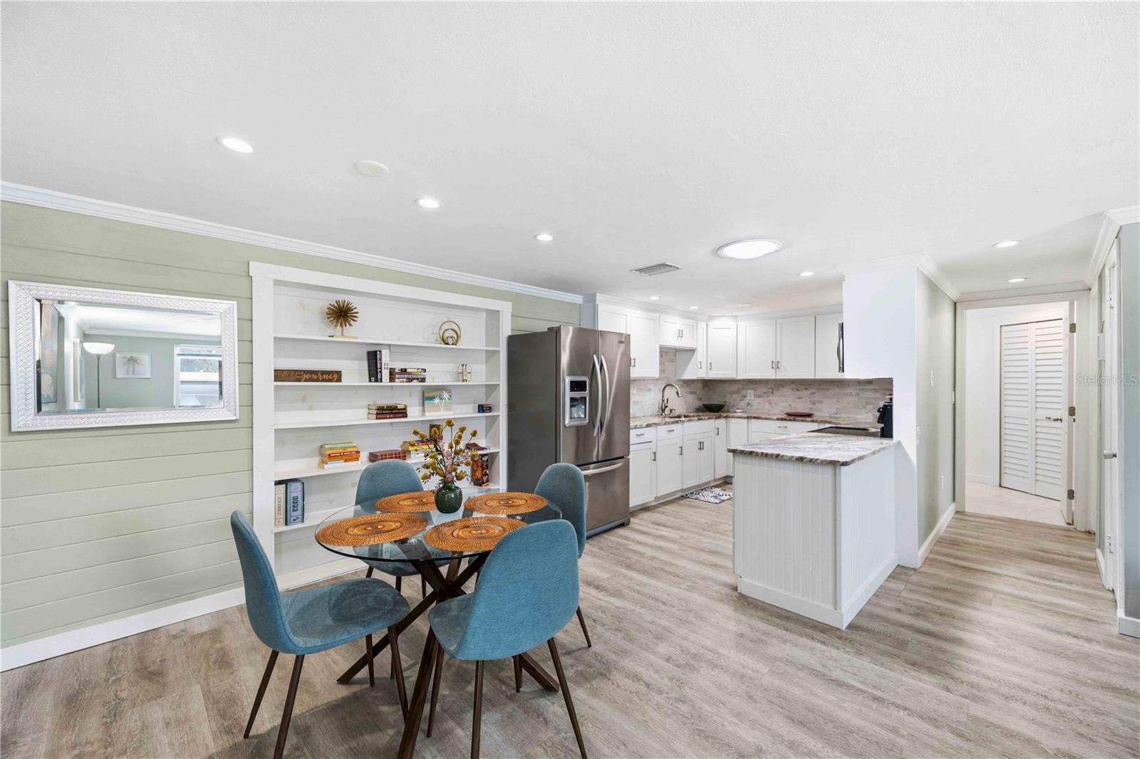 Image 9 of 55 For 370 Fray Street