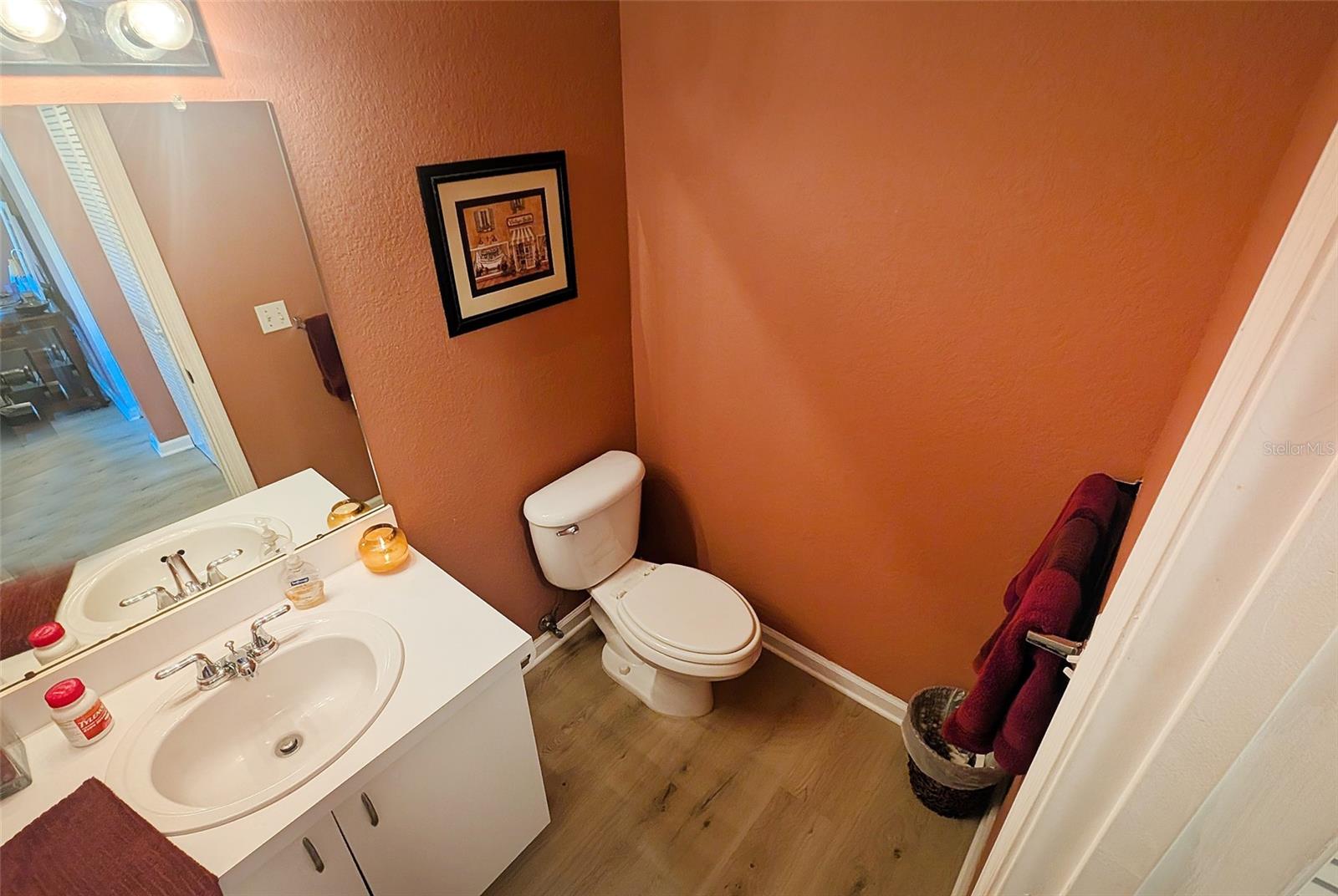 Image 11 of 36 For 850 Tamiami Trail 831