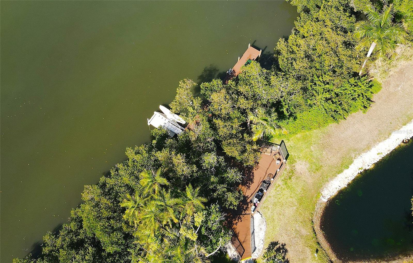 Image 24 of 36 For 850 Tamiami Trail 831