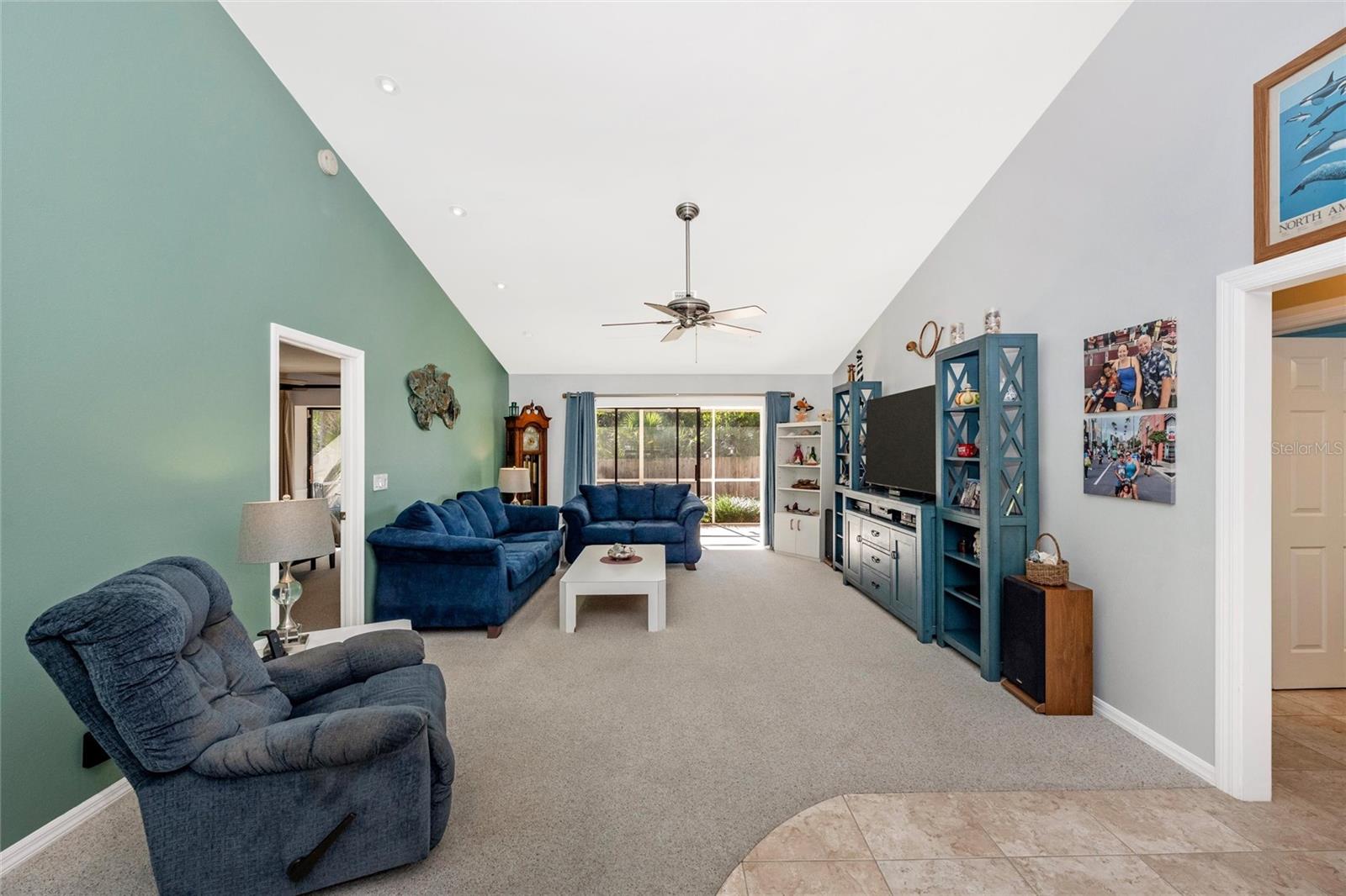 Image 13 of 55 For 125 Englewood Garden Court