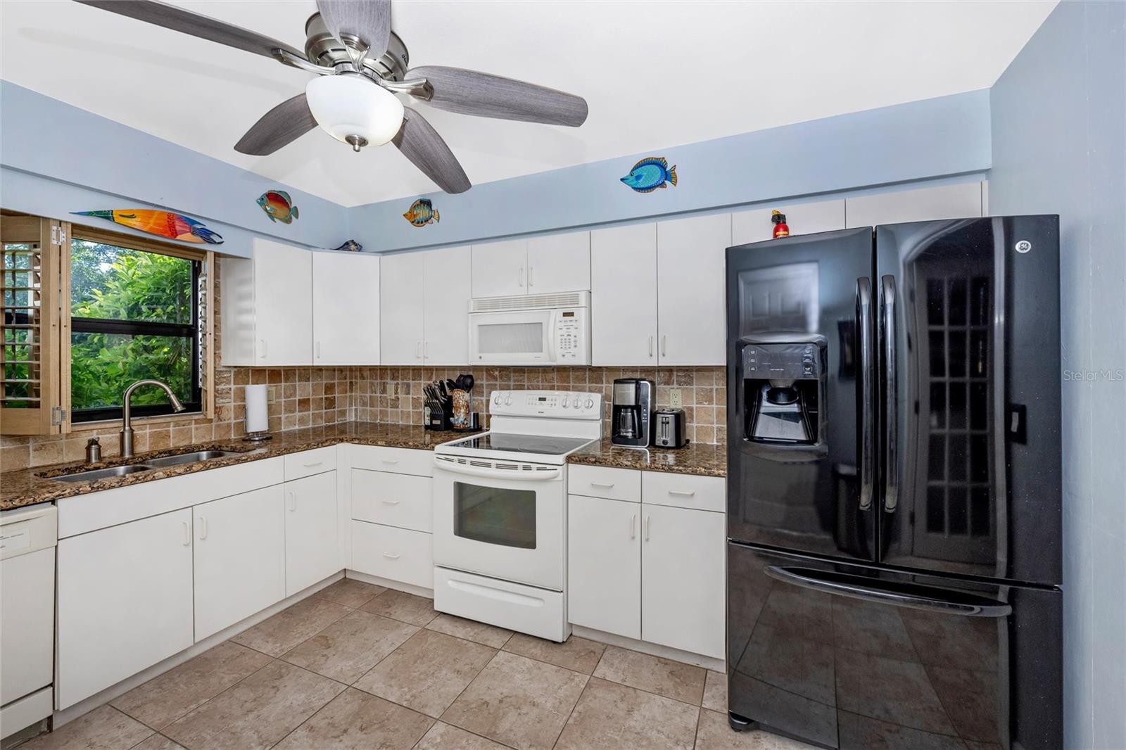 Image 19 of 55 For 125 Englewood Garden Court