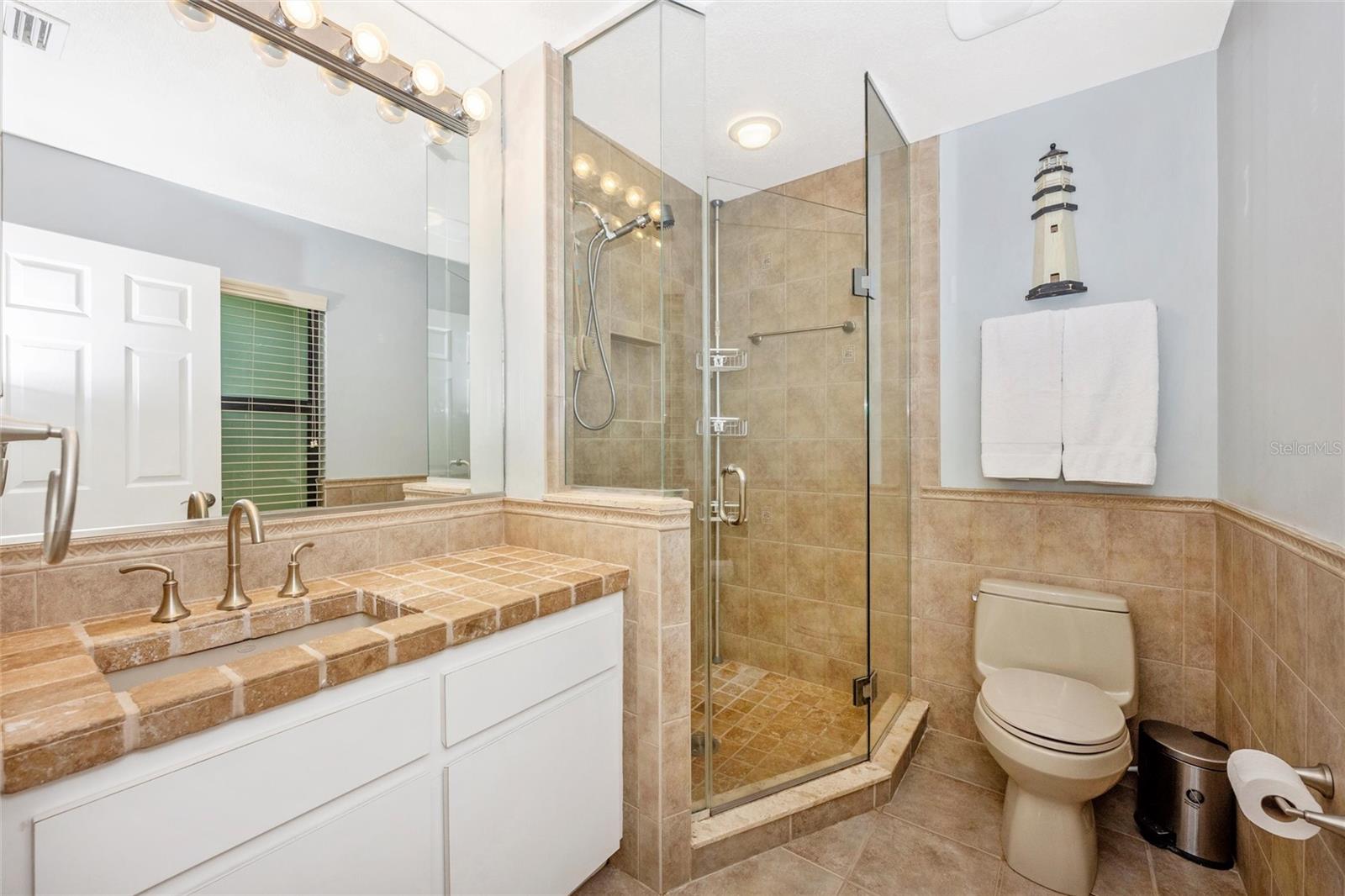 Image 27 of 55 For 125 Englewood Garden Court