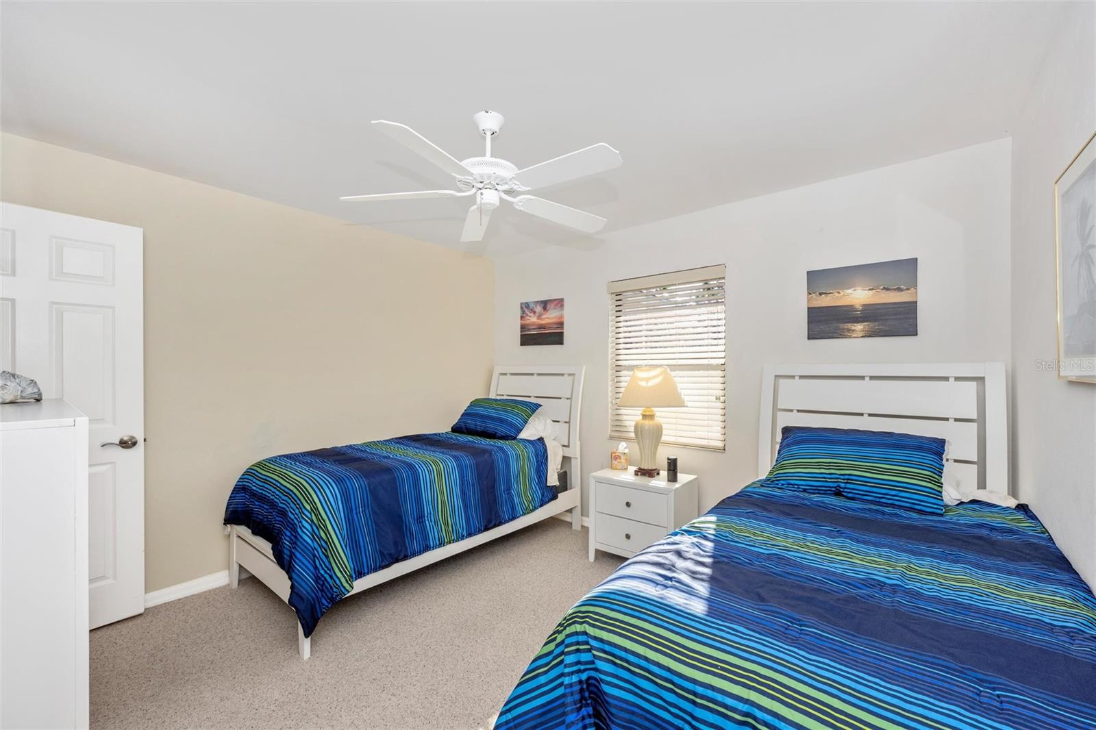 Image 34 of 55 For 125 Englewood Garden Court