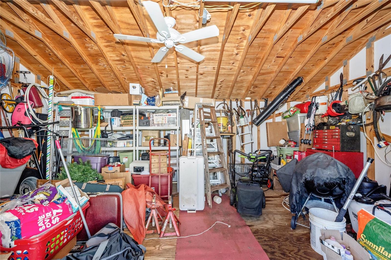 Image 43 of 55 For 125 Englewood Garden Court