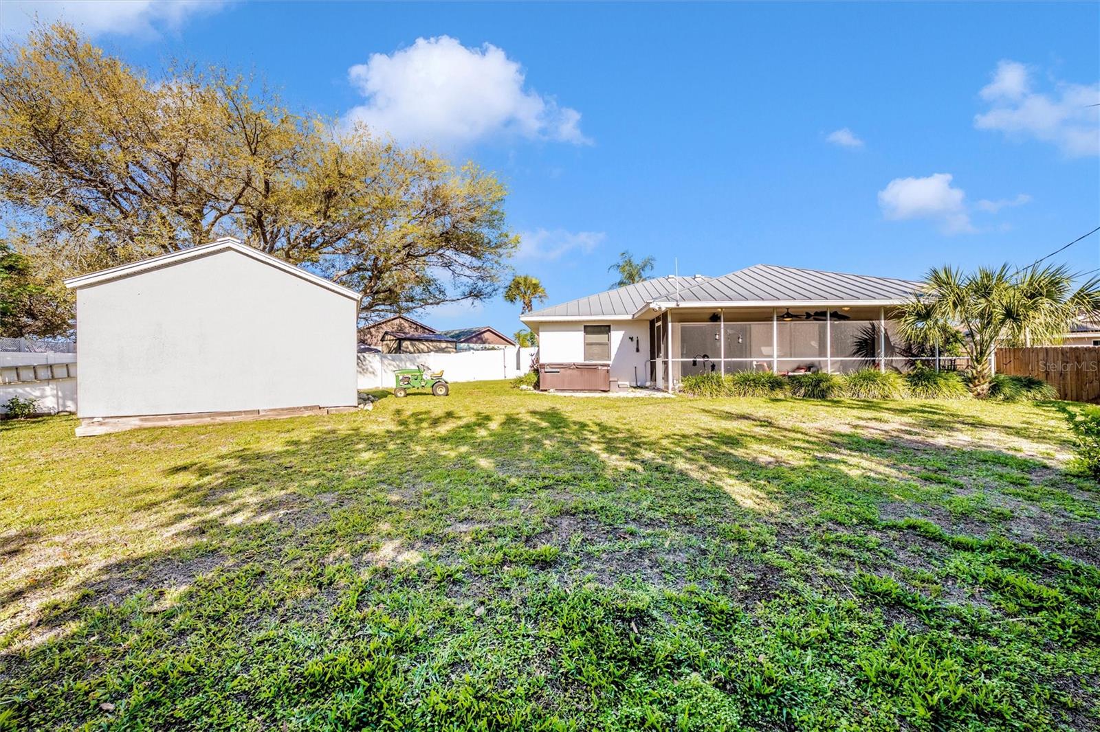 Image 47 of 55 For 125 Englewood Garden Court