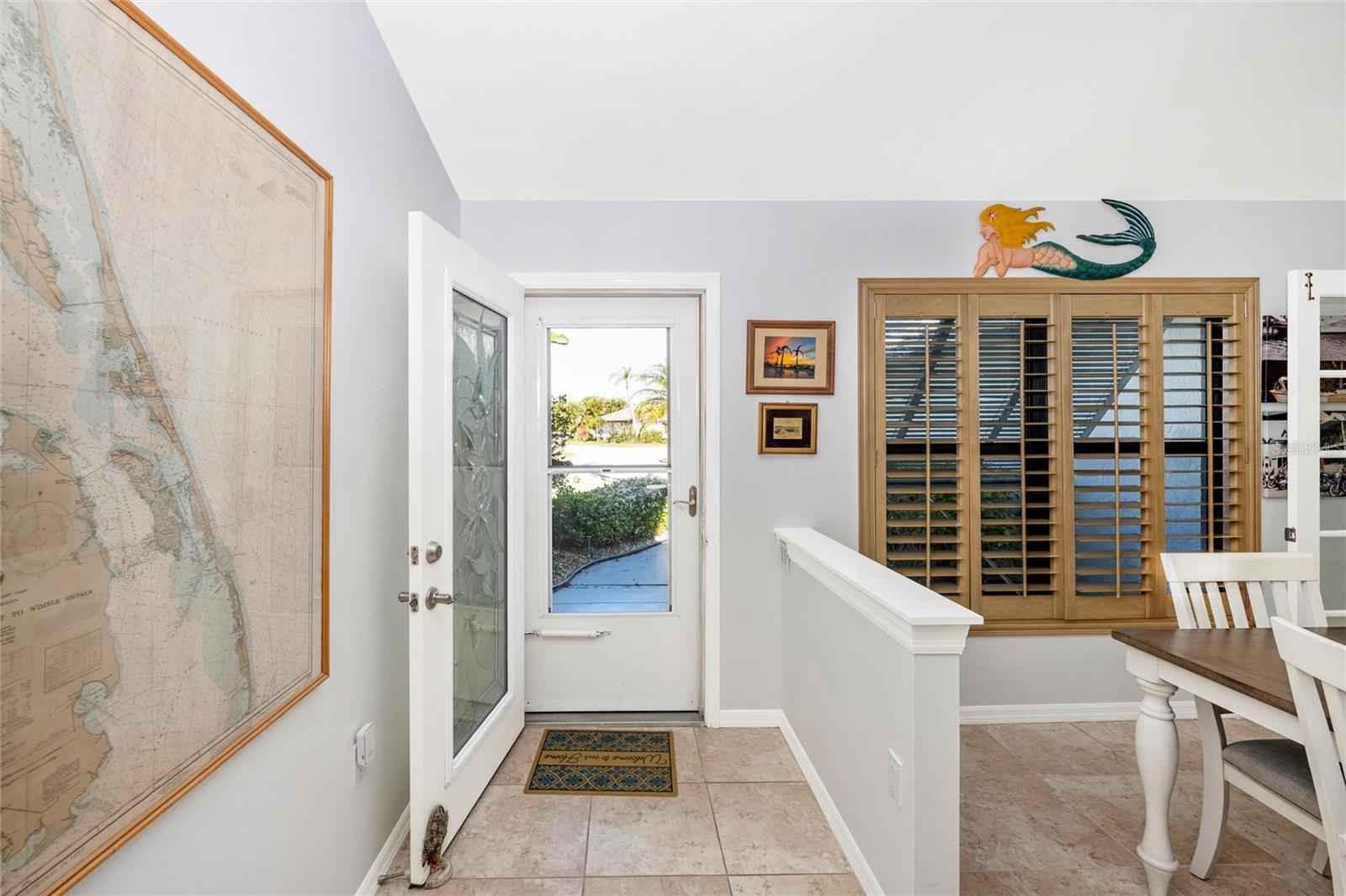 Image 5 of 55 For 125 Englewood Garden Court