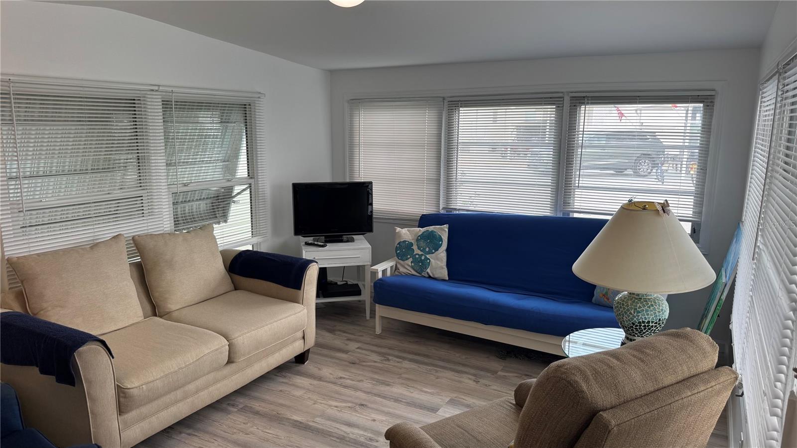 Image 2 of 10 For 1704 Pennsylvania Avenue