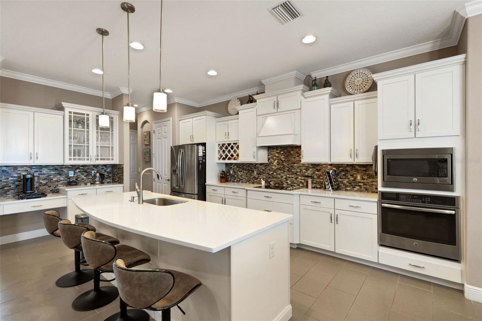 Image 16 of 70 For 380 165th Court Ne