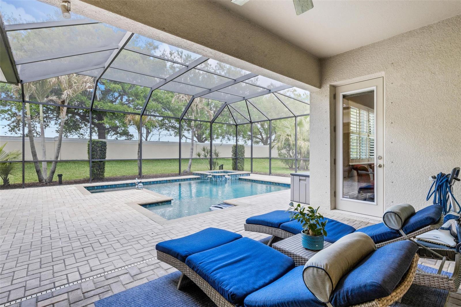 Image 36 of 70 For 380 165th Court Ne