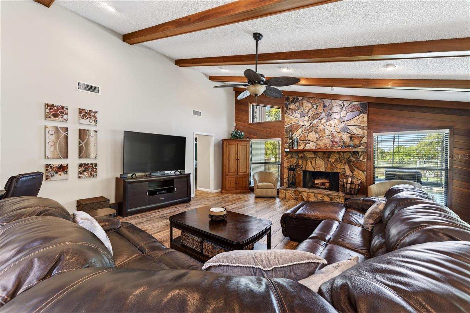 Image 15 of 75 For 4964 Candlebush Circle