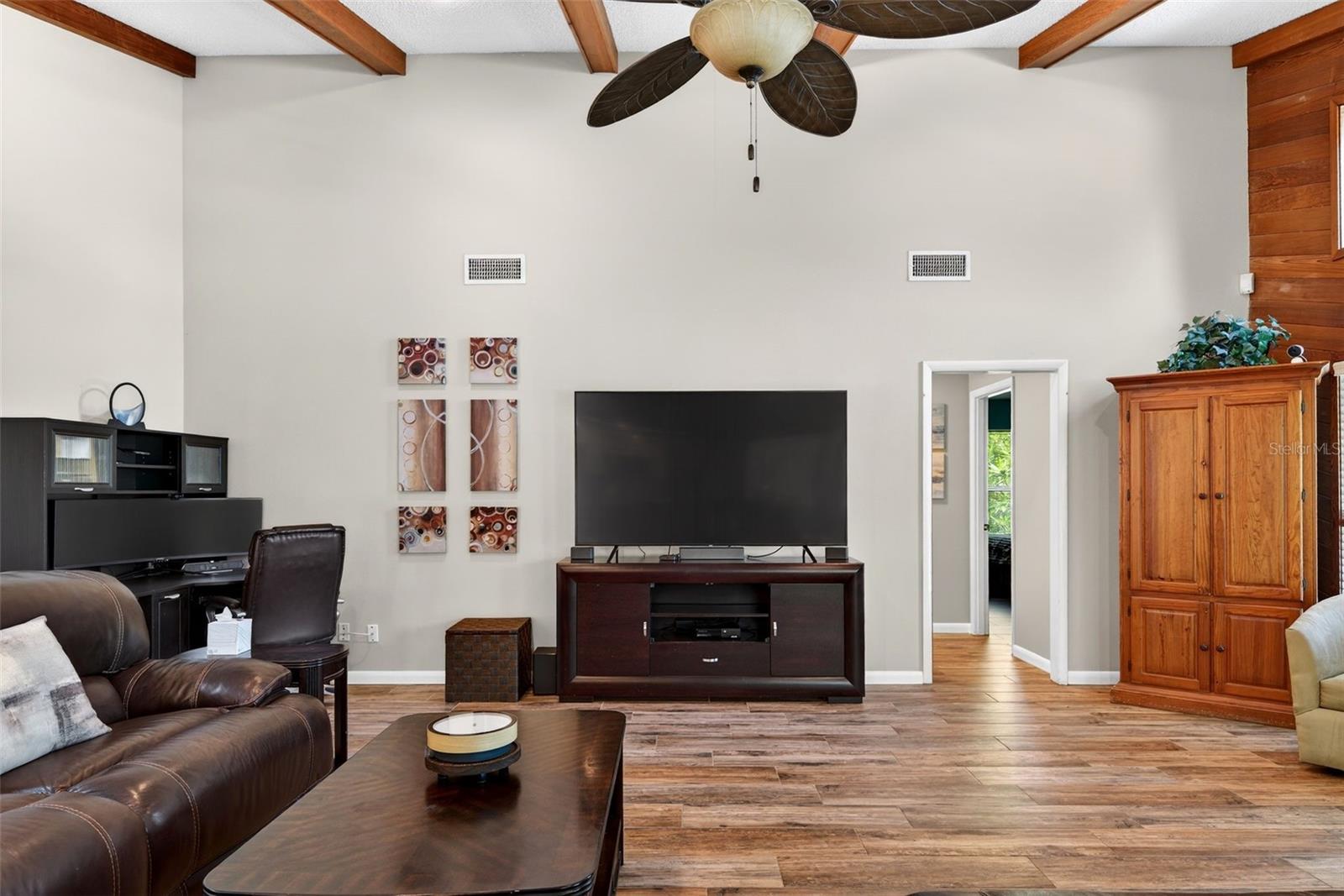 Image 16 of 75 For 4964 Candlebush Circle