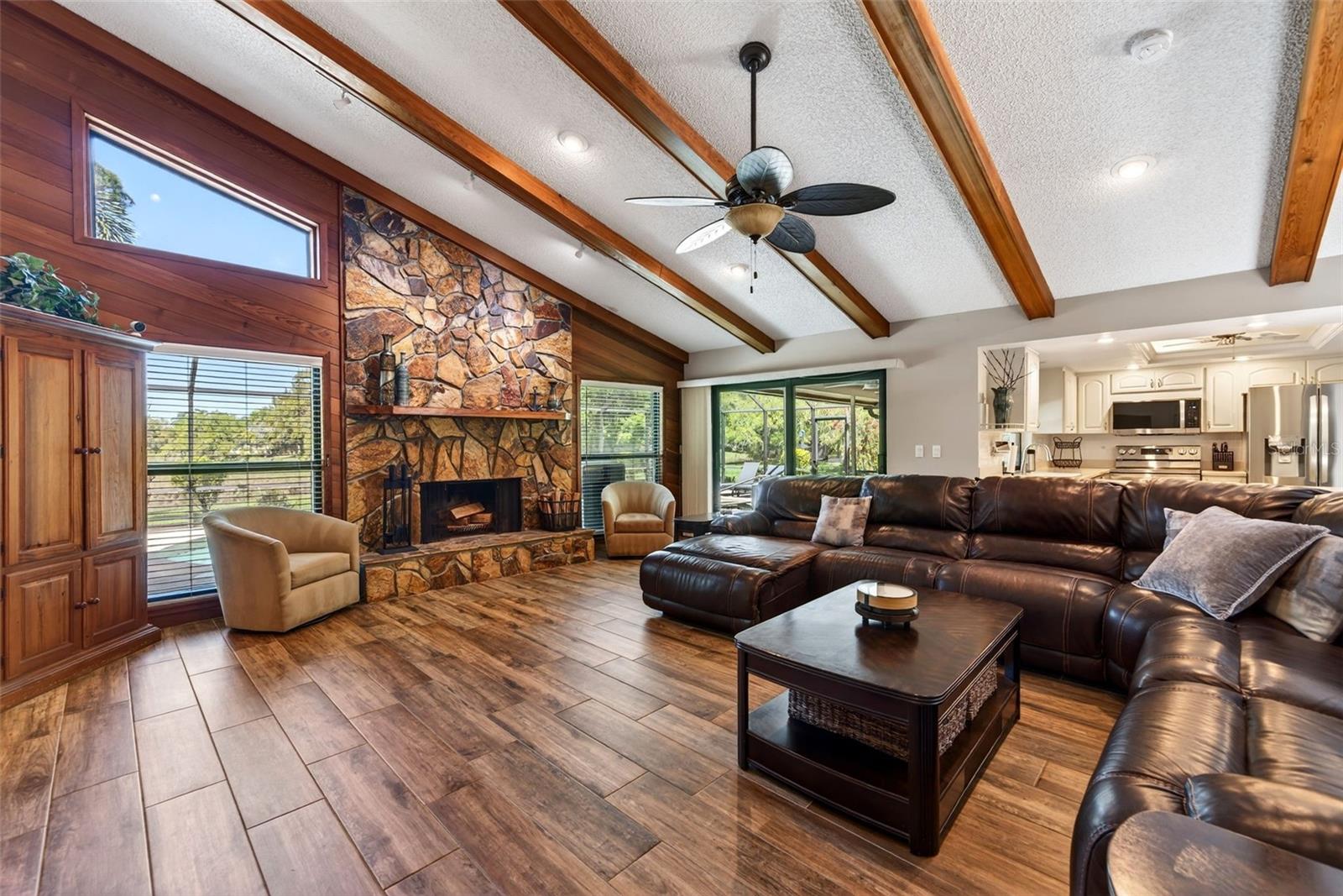 Image 17 of 75 For 4964 Candlebush Circle