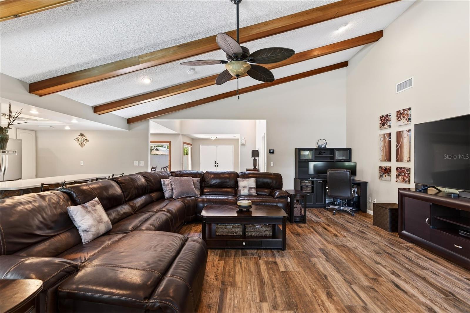 Image 20 of 75 For 4964 Candlebush Circle