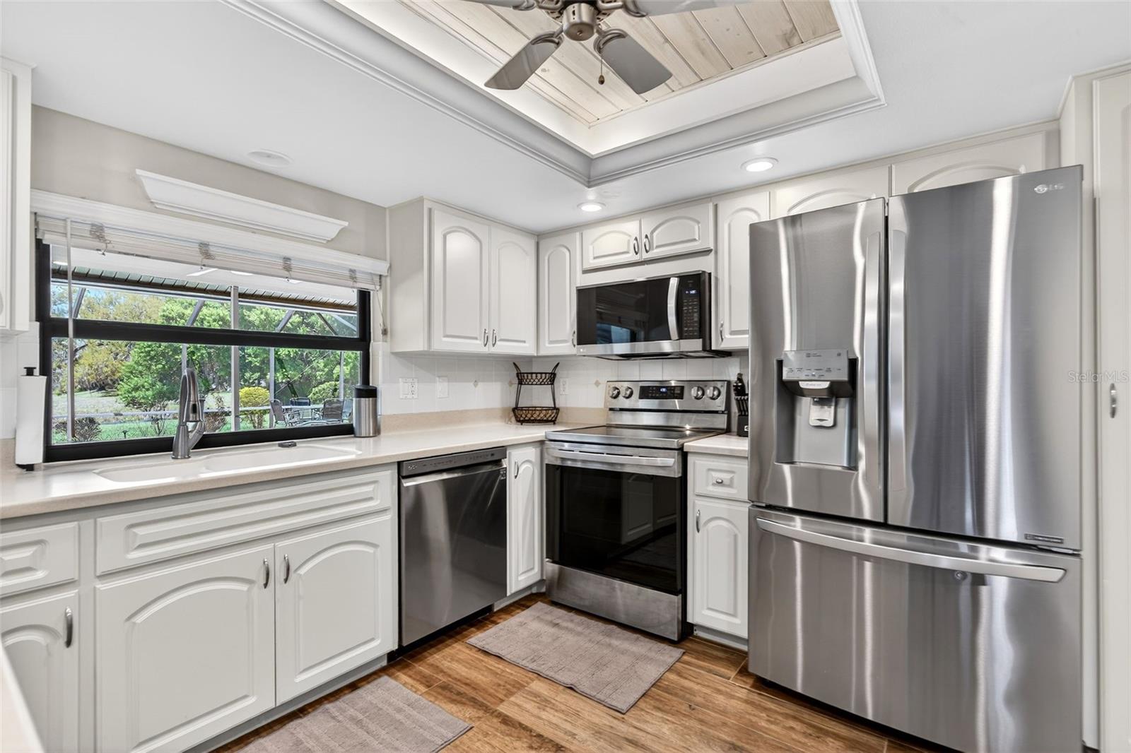 Image 22 of 75 For 4964 Candlebush Circle