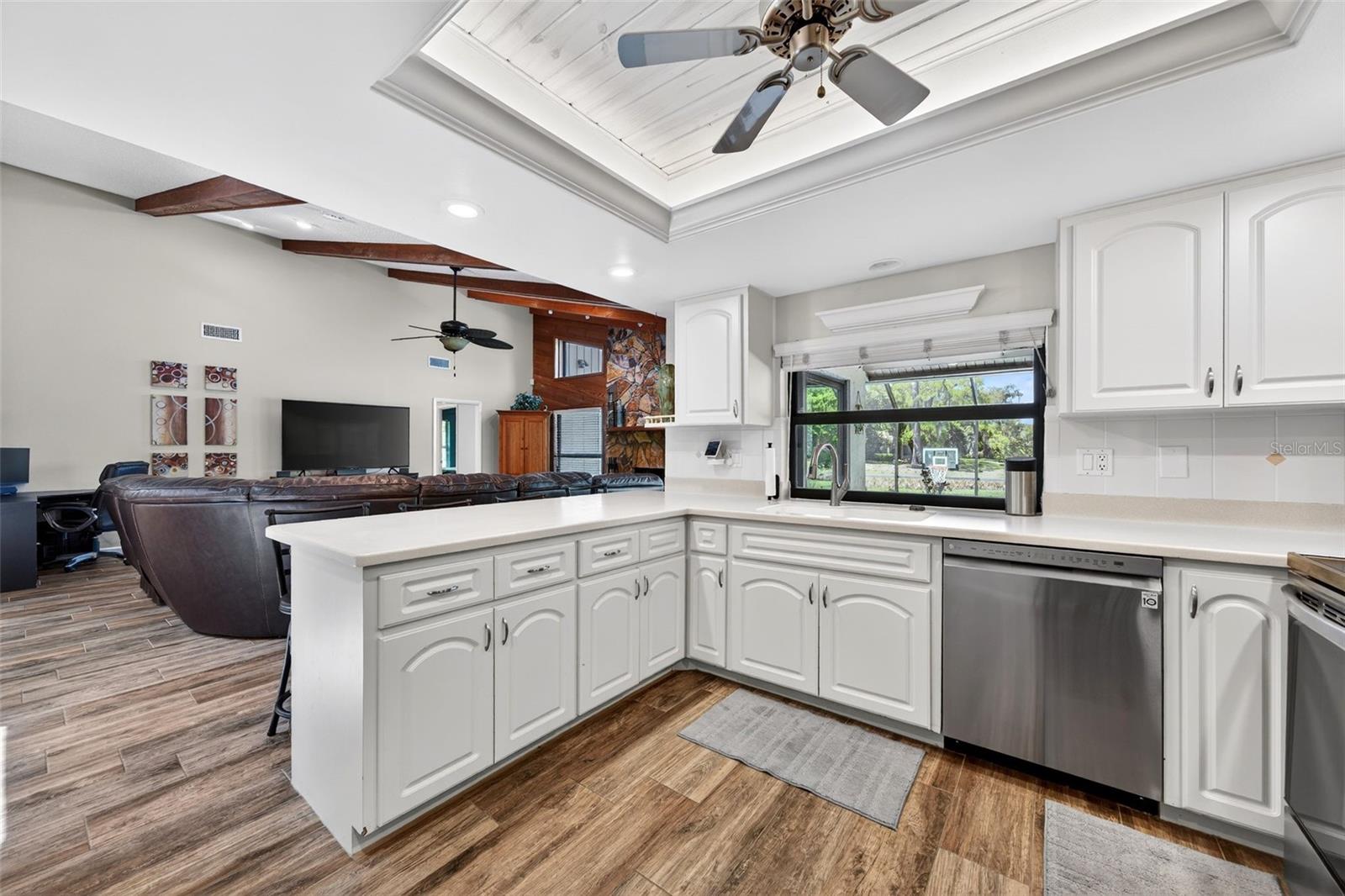 Image 24 of 75 For 4964 Candlebush Circle