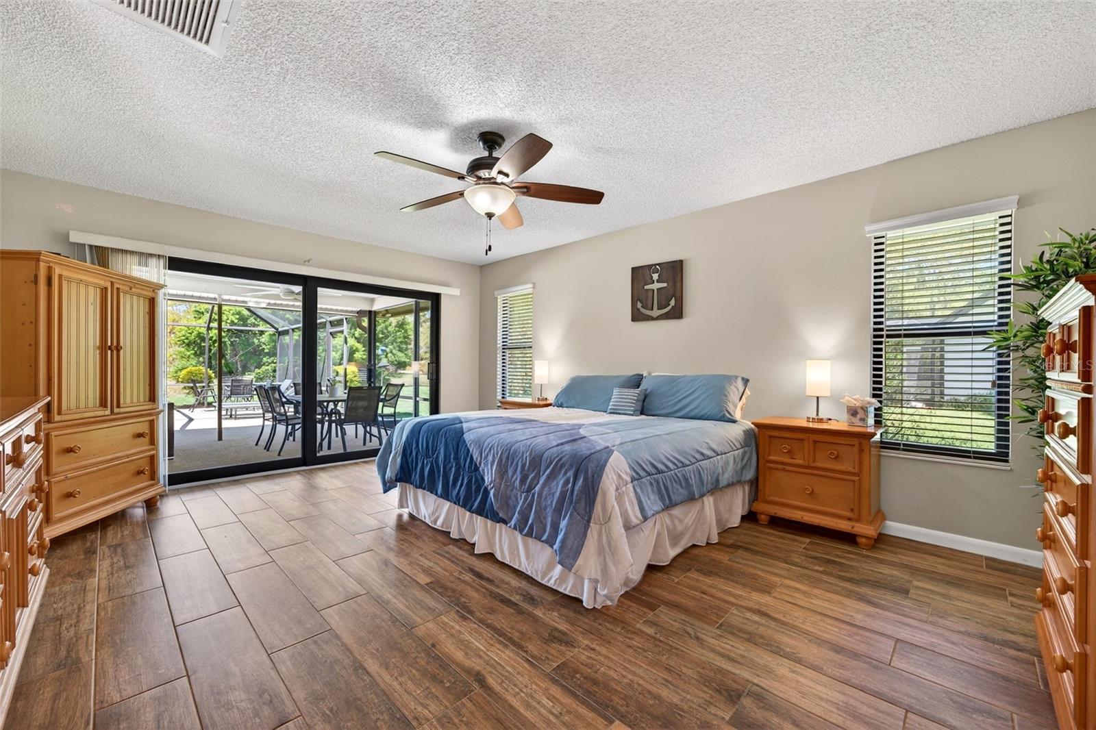 Image 25 of 75 For 4964 Candlebush Circle