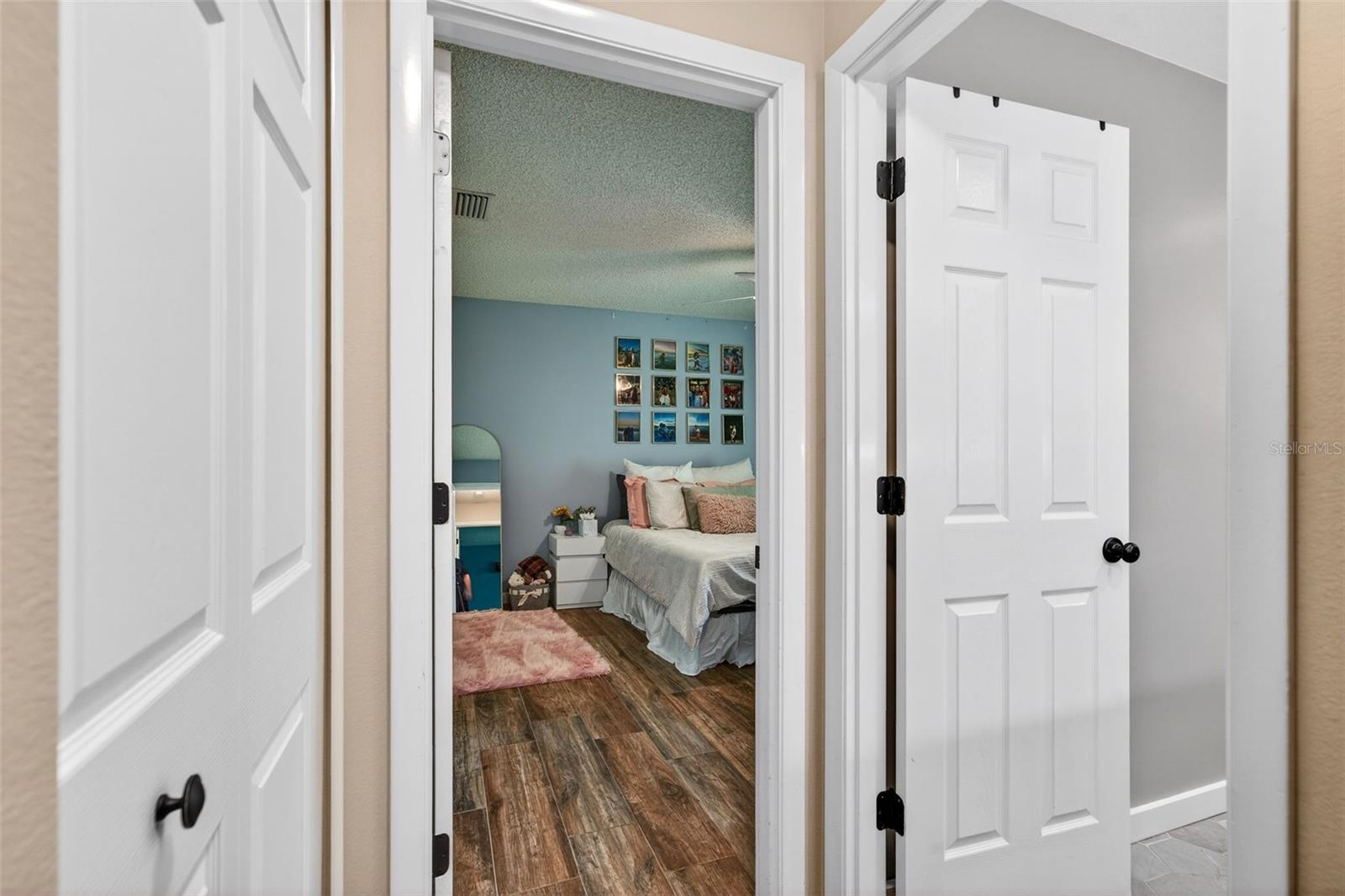 Image 40 of 75 For 4964 Candlebush Circle