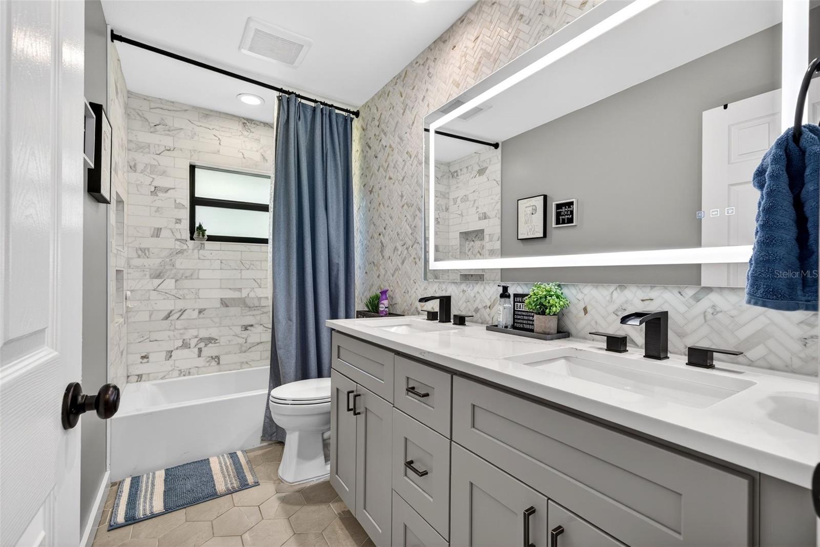 Image 41 of 75 For 4964 Candlebush Circle