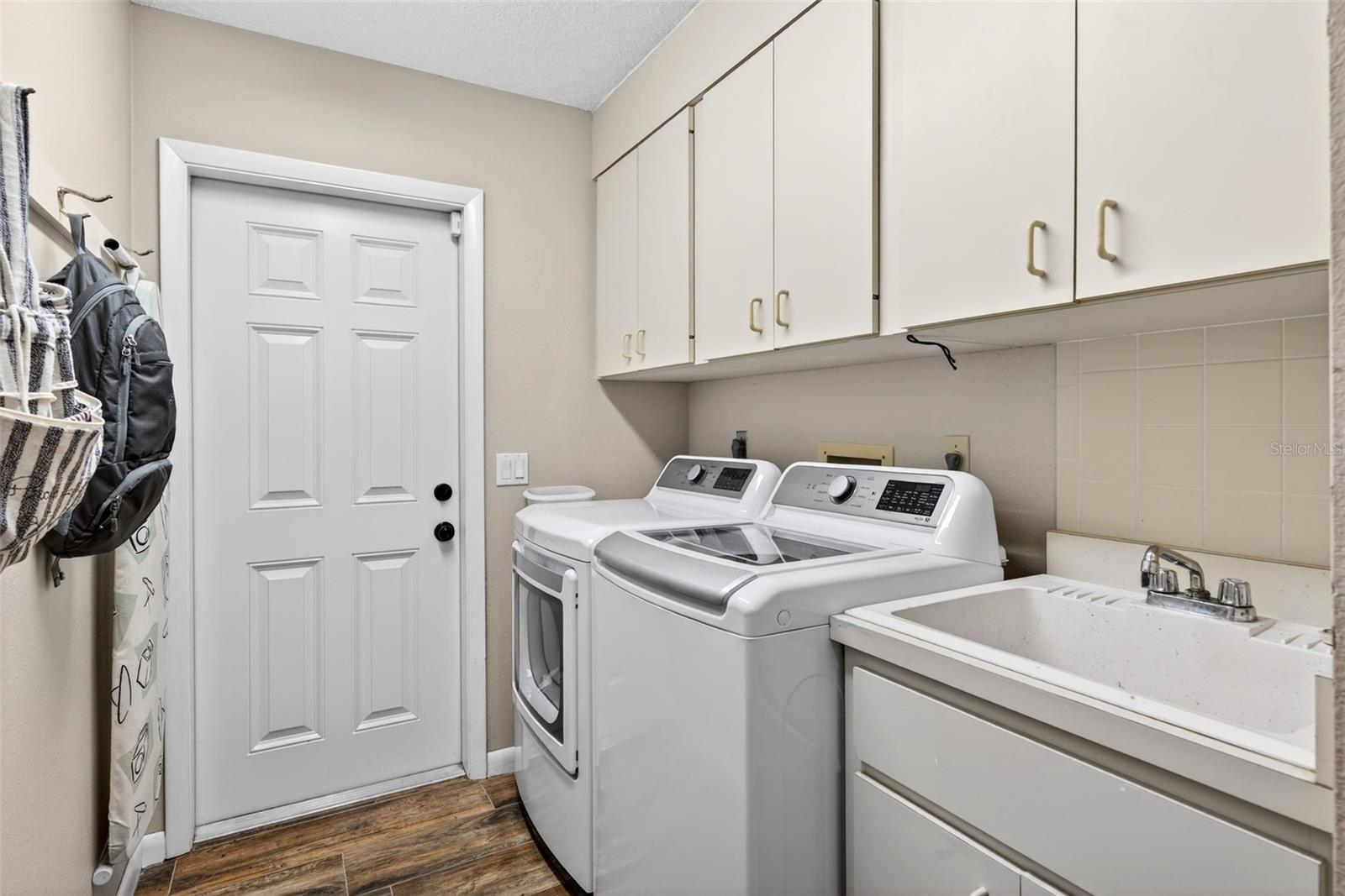 Image 45 of 75 For 4964 Candlebush Circle