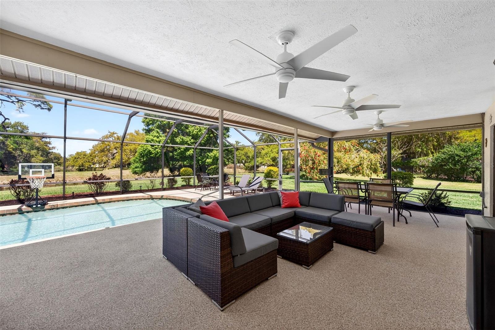 Image 47 of 75 For 4964 Candlebush Circle