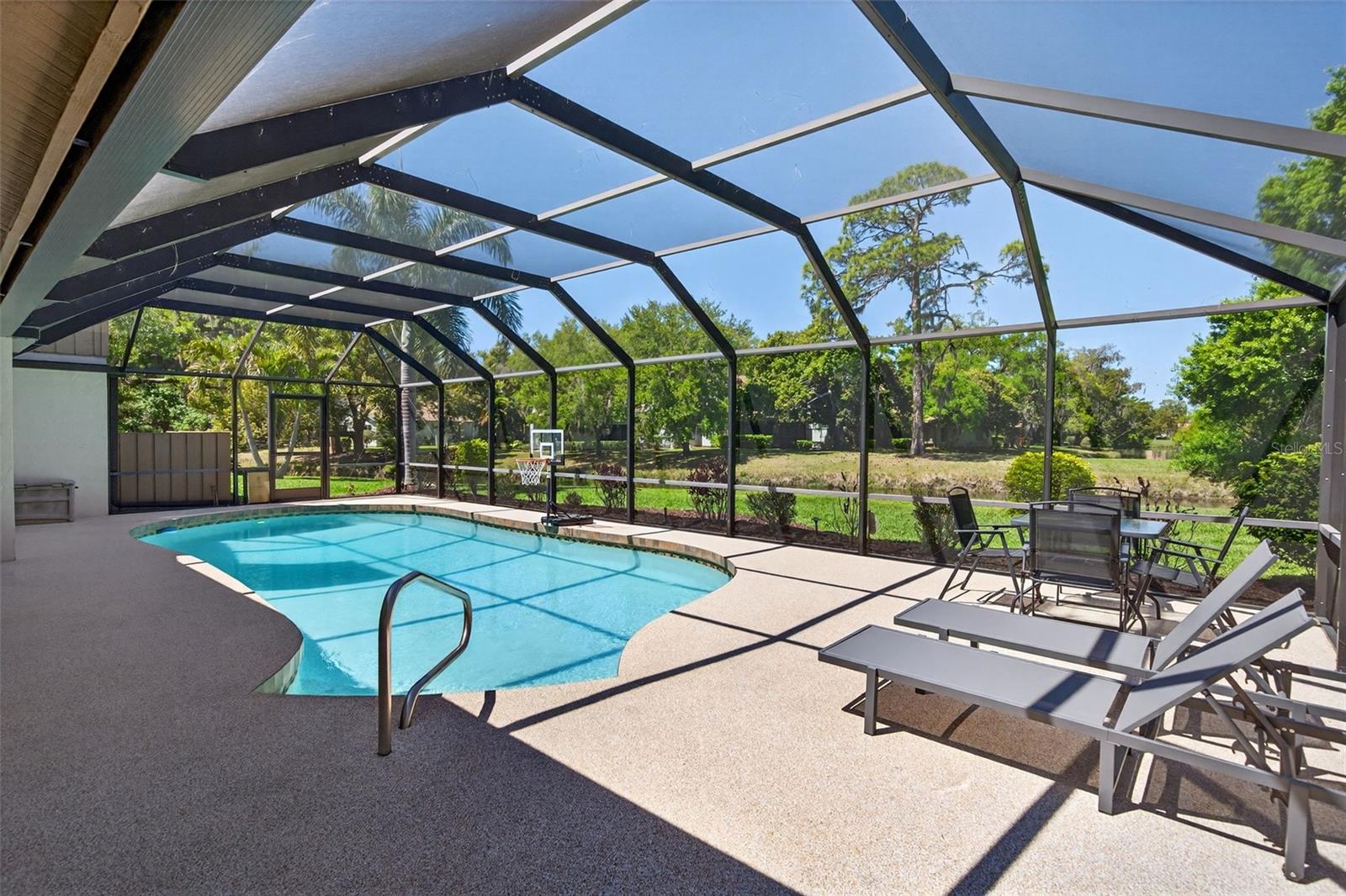 Image 53 of 75 For 4964 Candlebush Circle