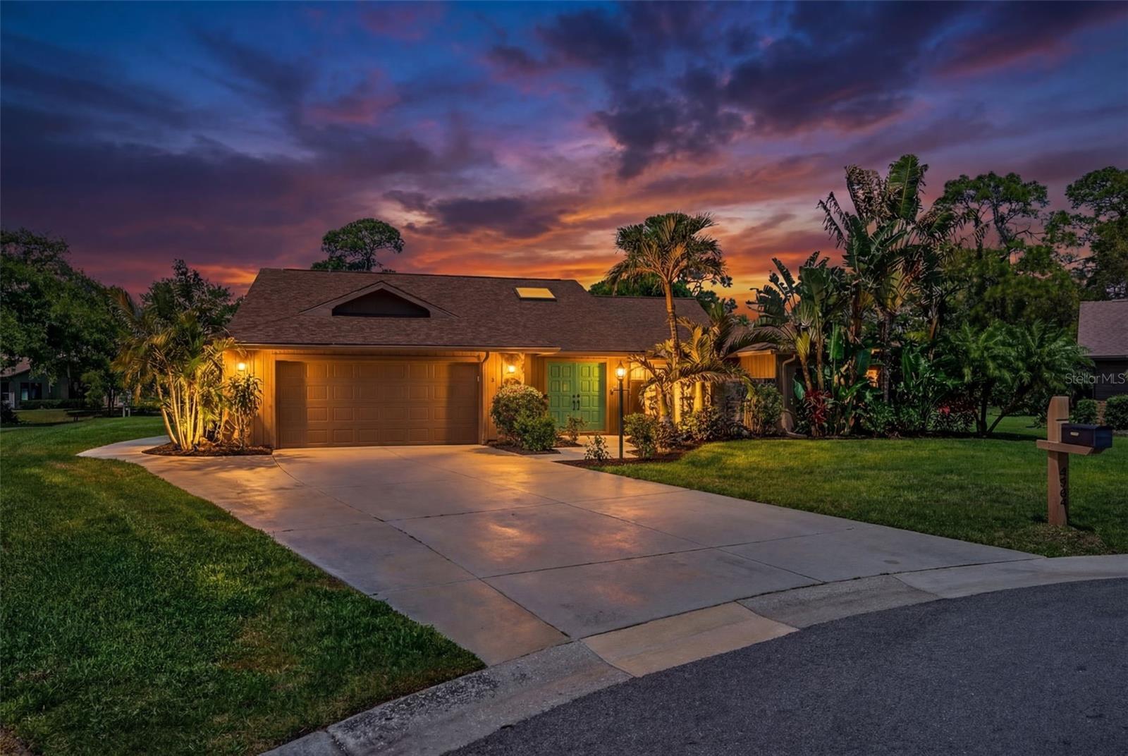 Image 6 of 75 For 4964 Candlebush Circle